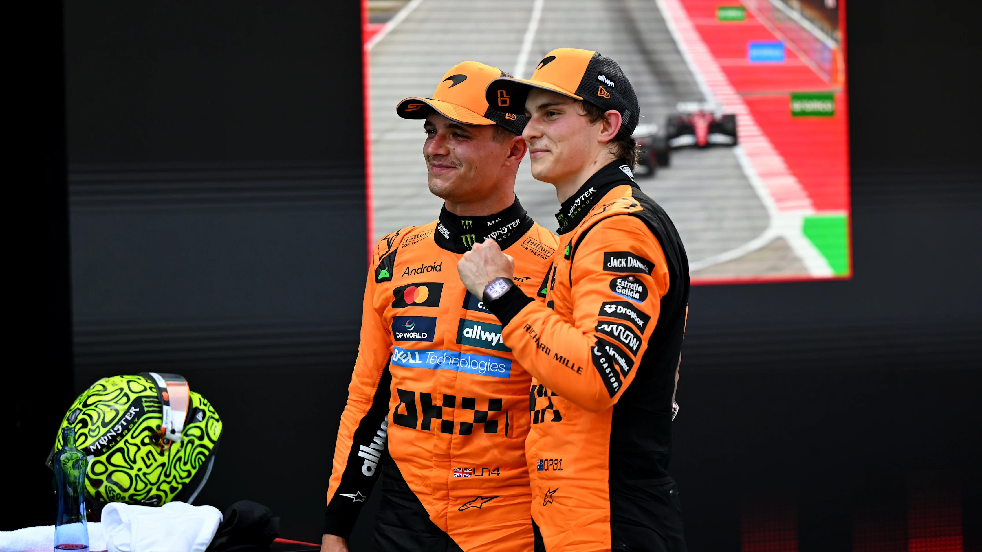 Barcelone, Espagne - 01 juin: vainqueur de la course Oscar Piastri d'Australie et McLaren et deuxième place