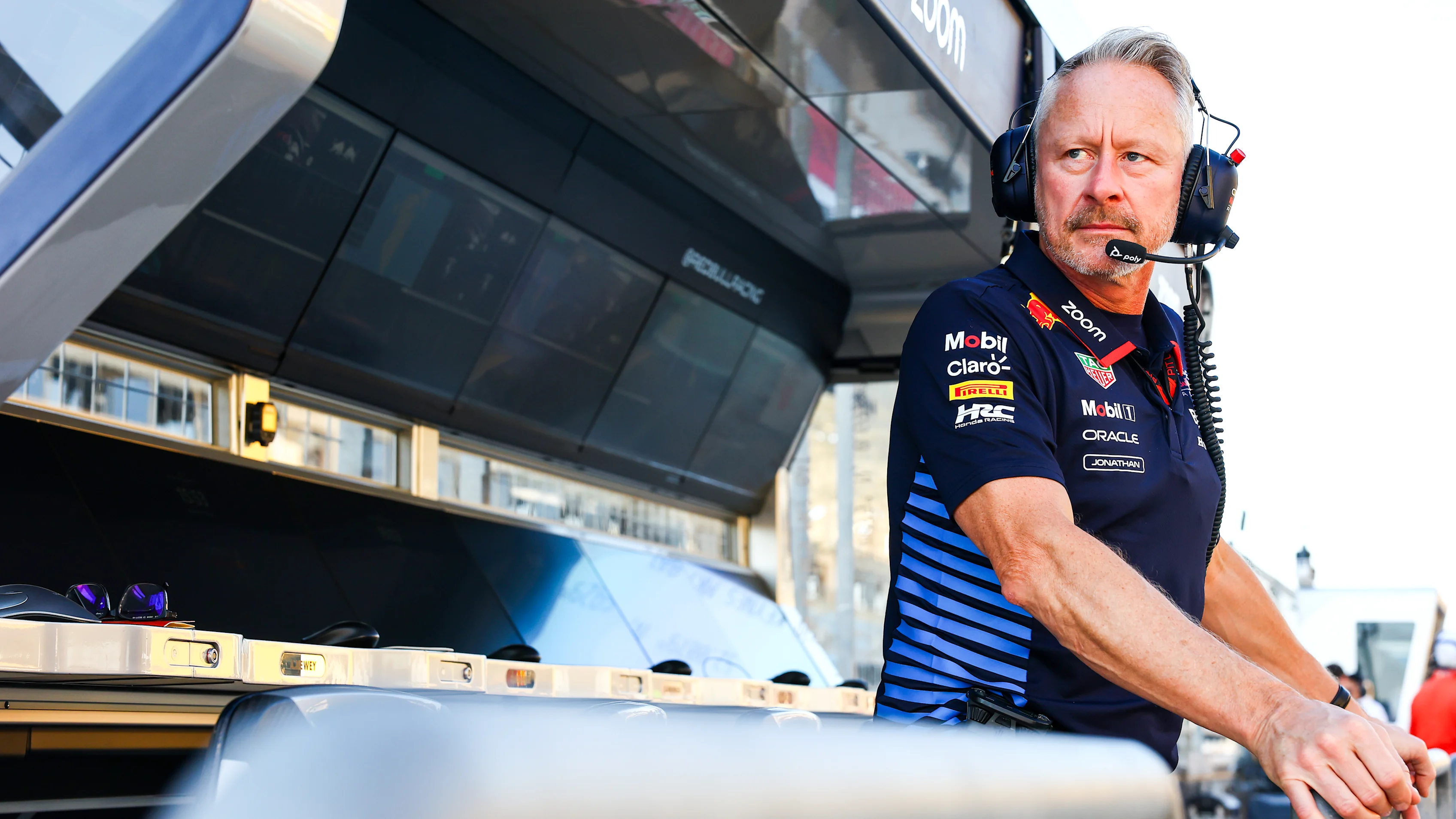 Bahreïn, Bahreïn - 21 février: le directeur sportif d'Oracle Red Bull Racing, Jonathan Wheatley, regarde