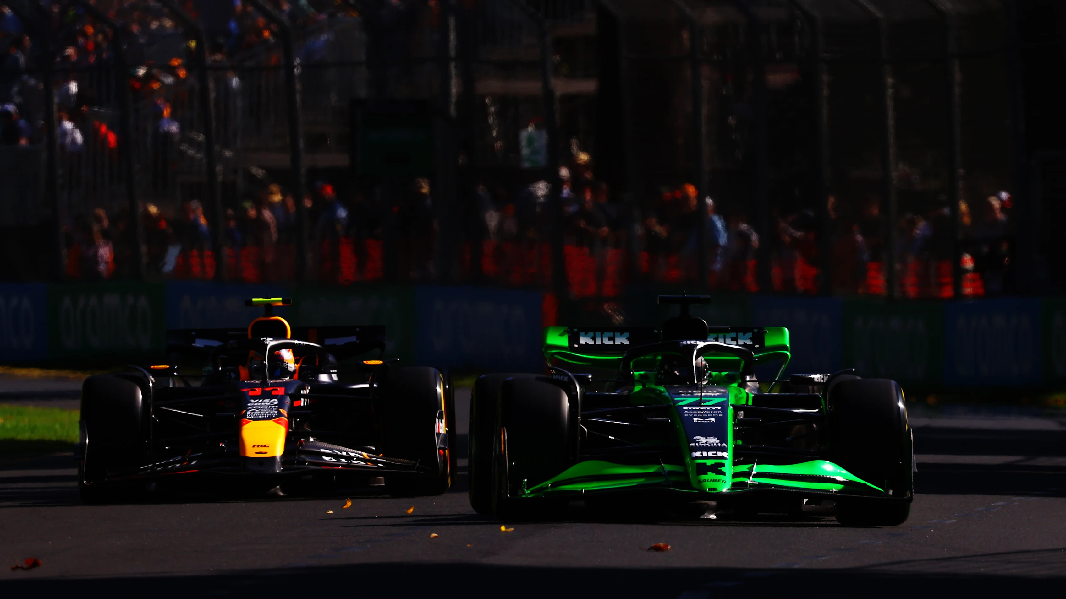 Melbourne, Australie - 22 mars: Valtteri Bottas de Finlande conduisant le (77) Kick Sauber C44