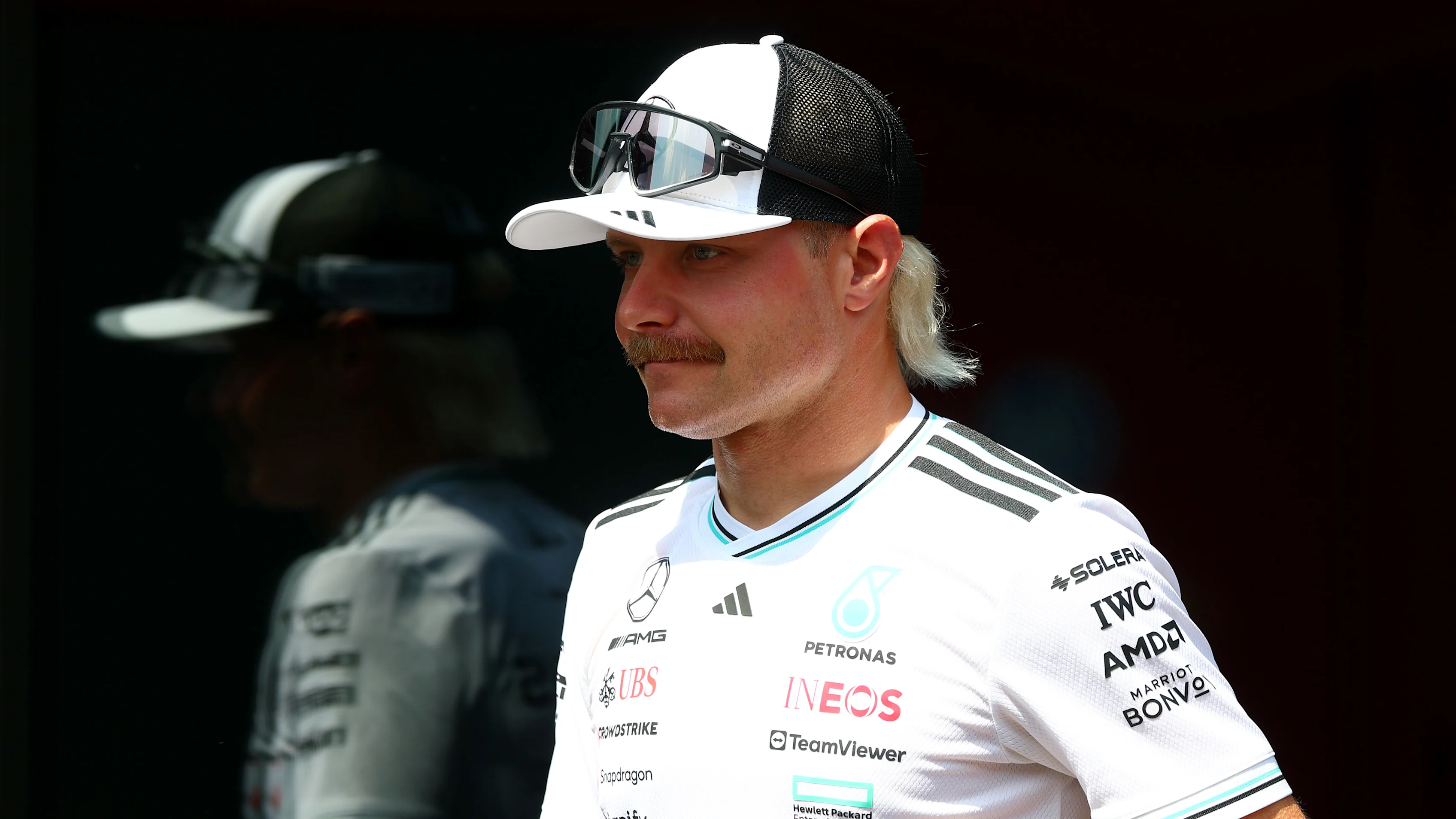IMOLA, Italie - 15 mai: Valtteri Bottas of Finland et Mercedes AMG Petronas F1 Team regarde dans le
