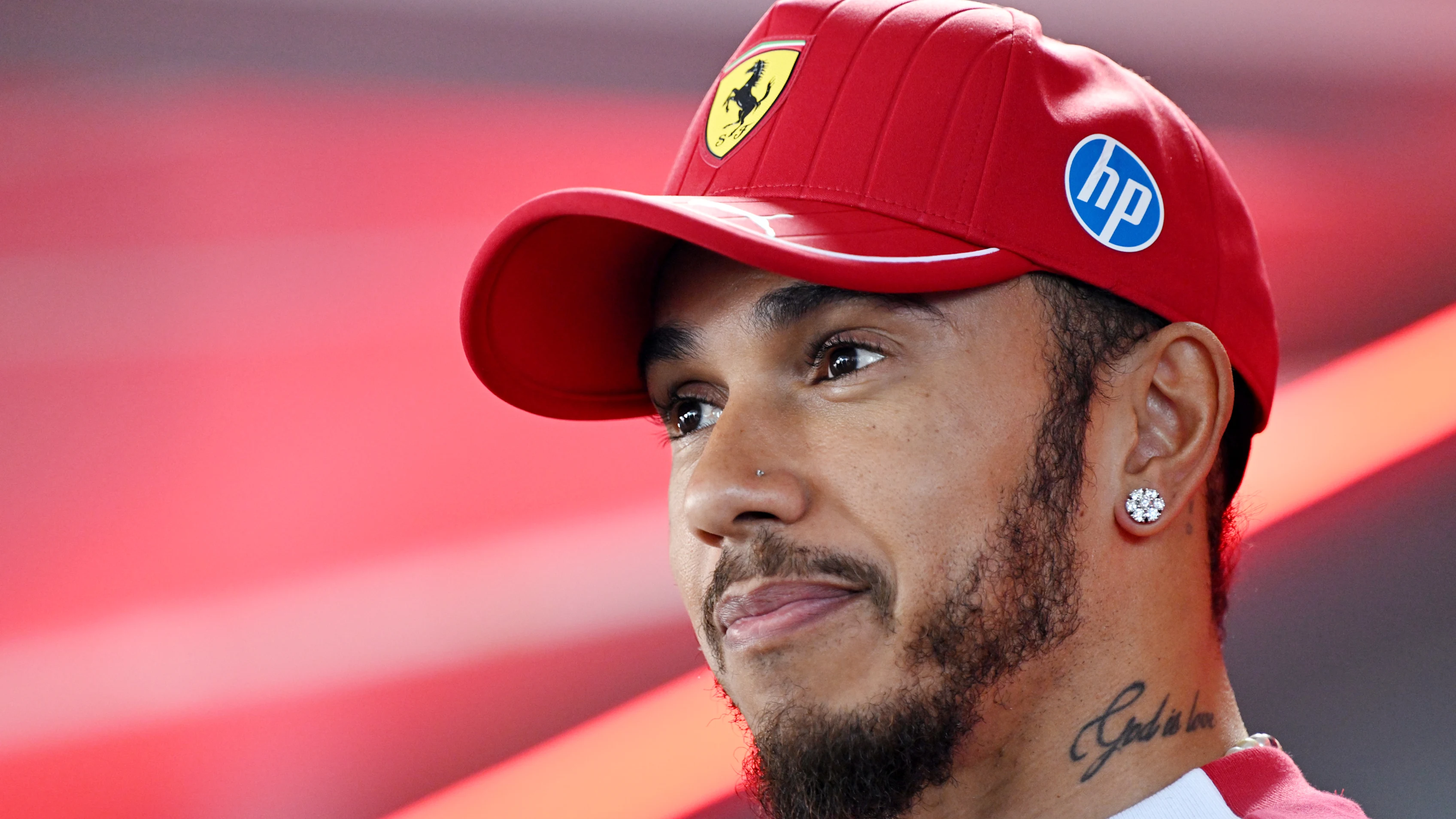 Budapest, Hongrie - 31 juillet: Lewis Hamilton de Grande-Bretagne et Scuderia Ferrari parlent à la