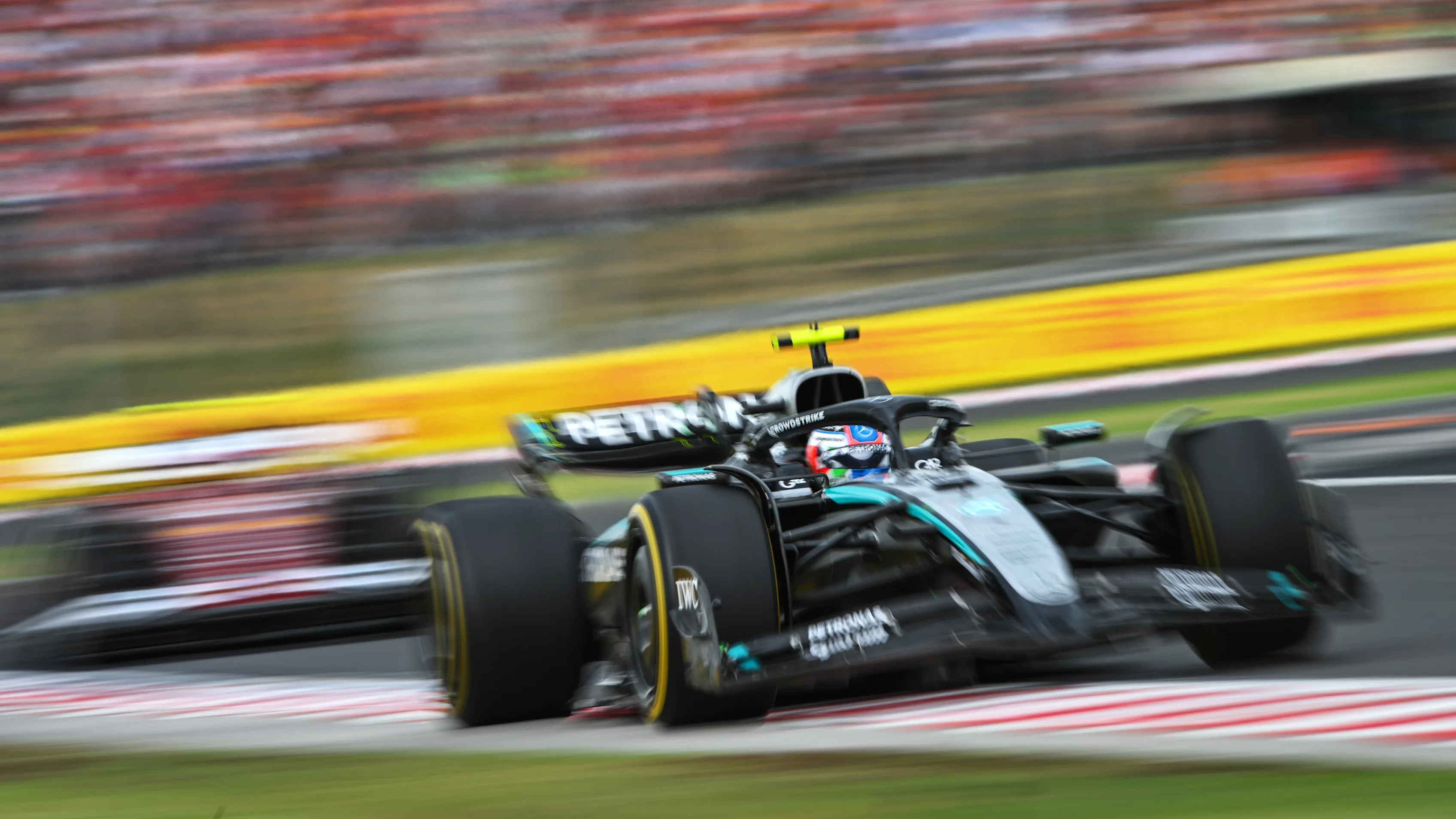 Budapest, Hongrie - 03 août: Andrea Kimi Antonelli d'Italie conduisant le (12) Mercedes AMG