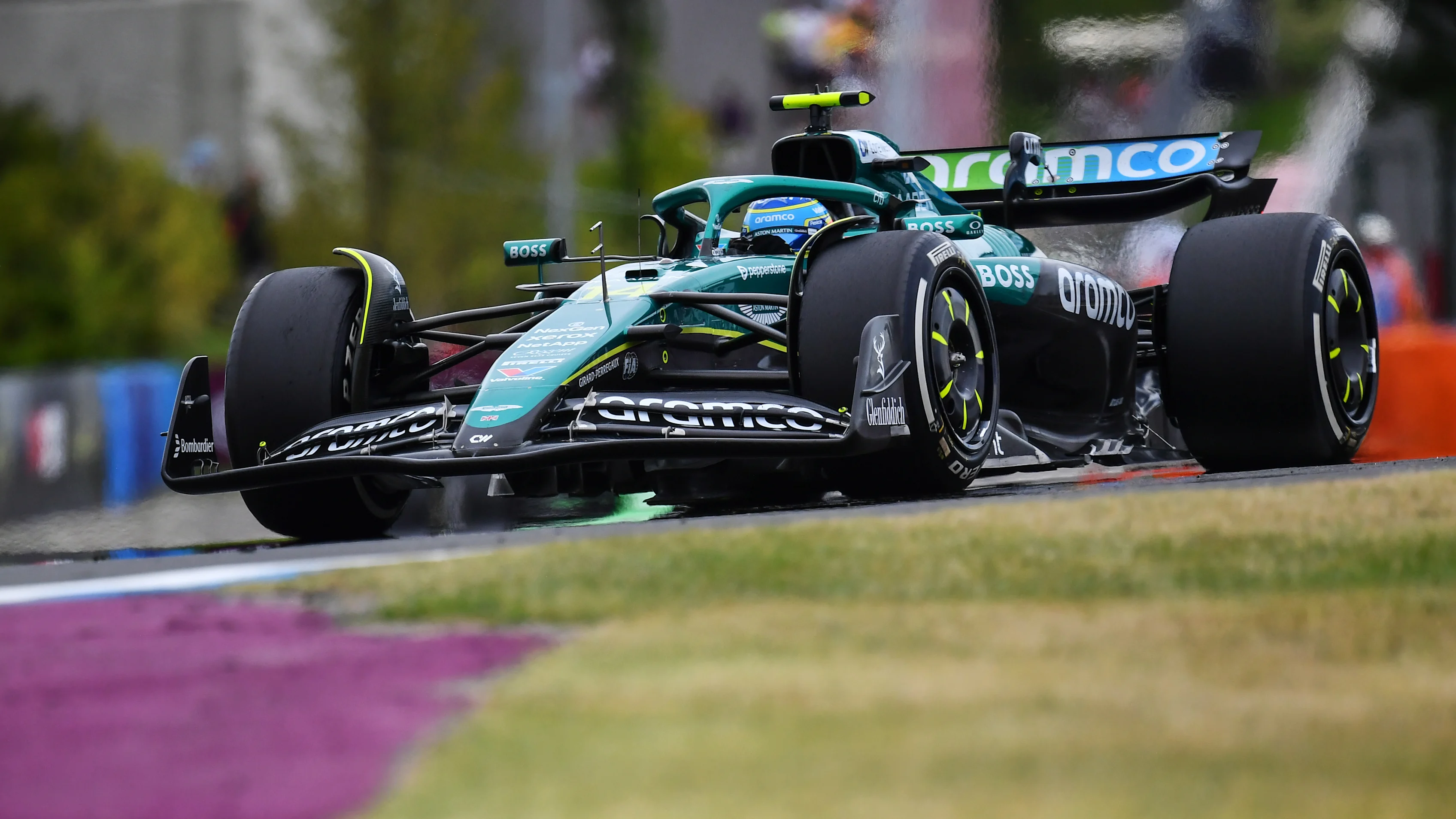 Budapest, Hongrie - 03 août: Fernando Alonso d'Espagne conduisant le (14) équipe Aston Martin F1 AMR25