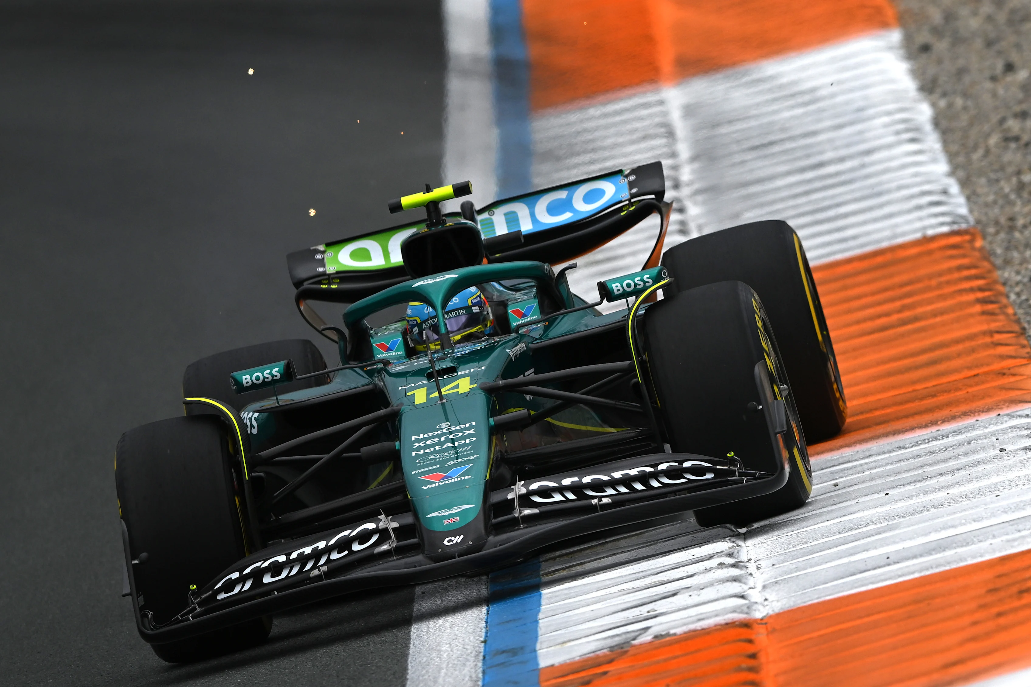 Zandvoort, Pays-Bas - 29 août: Fernando Alonso d'Espagne conduisant l'équipe (14) Aston Martin F1