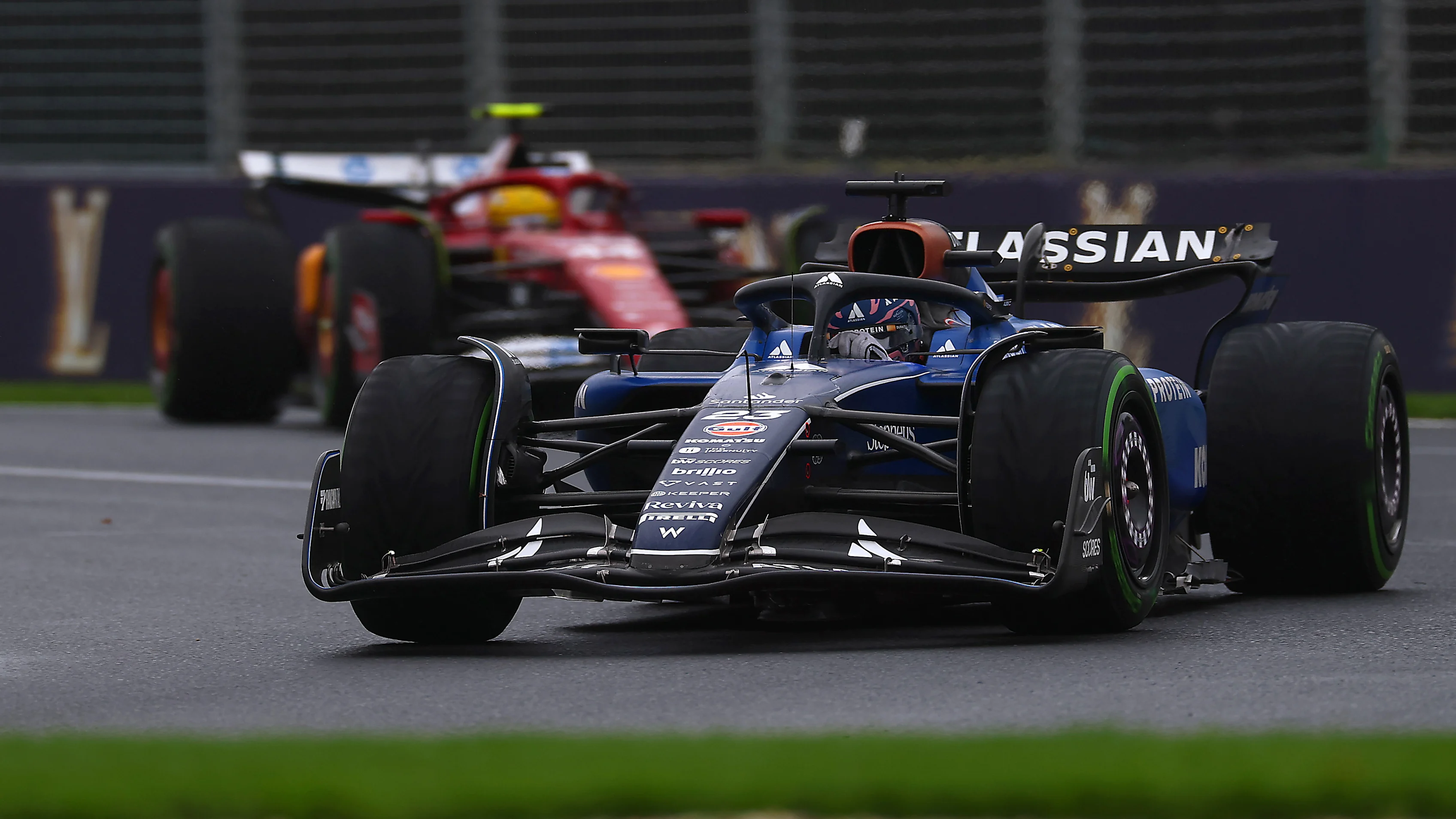 Melbourne, Australie - 16 mars: Alexander Albon de Thaïlande conduisant le (23) Williams FW47