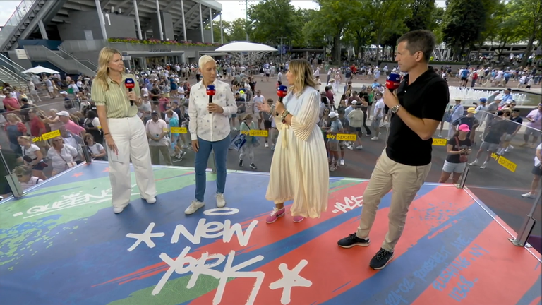 Équipe de tennis Sky Sports sur le plateau pendant les États-Unis ouverts