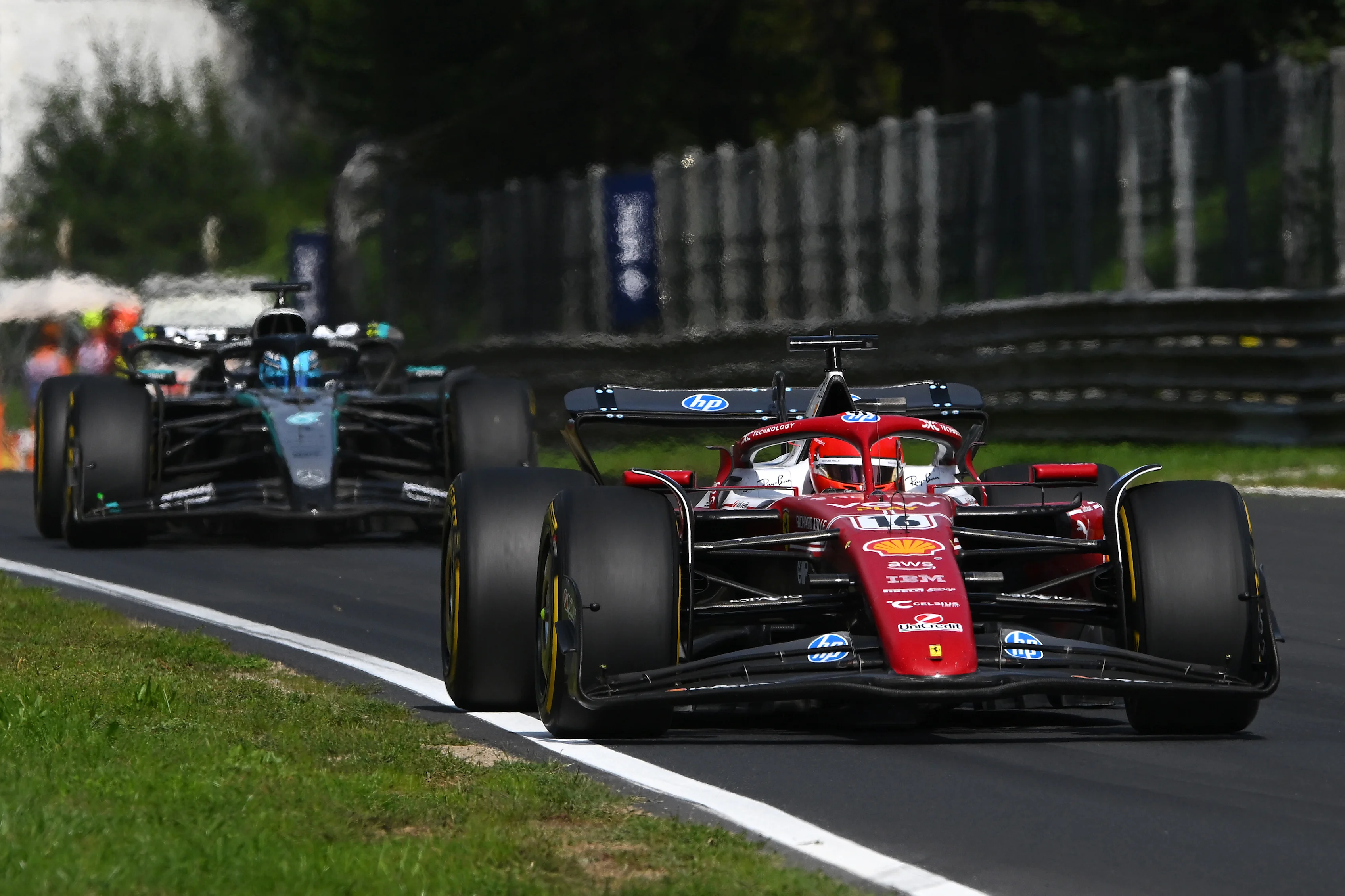 Monza, Italie - 07 septembre: Charles Leclerc de Monaco conduisant le (16) Scuderia Ferrari SF-25