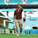 Miami, Floride - 02 mai: Daniel Ricciardo d'Australie et Visa Cash App RB Walks in the Paddock