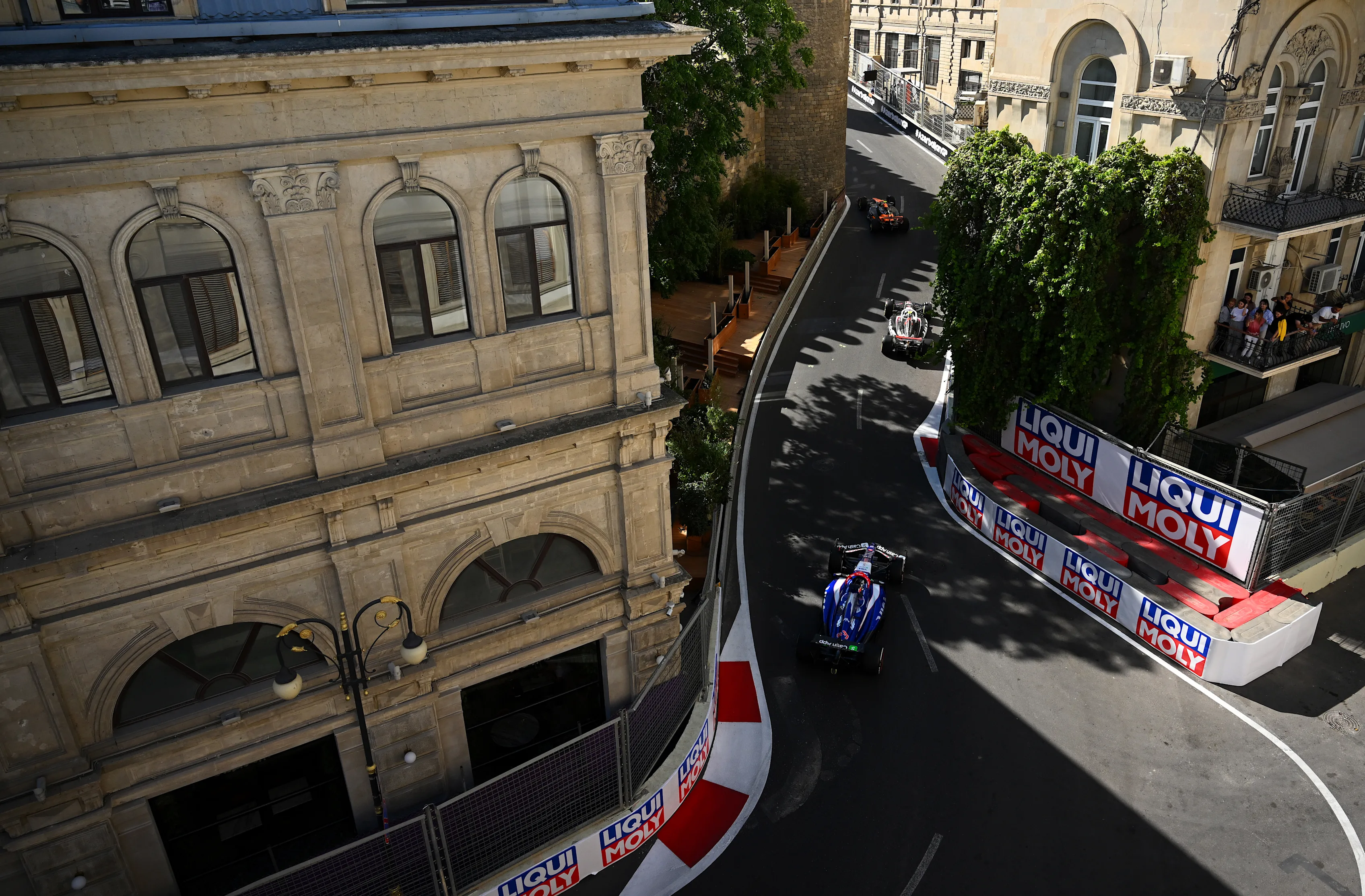 Bakou, Azerbaïdjan - 15 septembre: Daniel Ricciardo d'Australie conduisant le (3) Visa Cash App RB