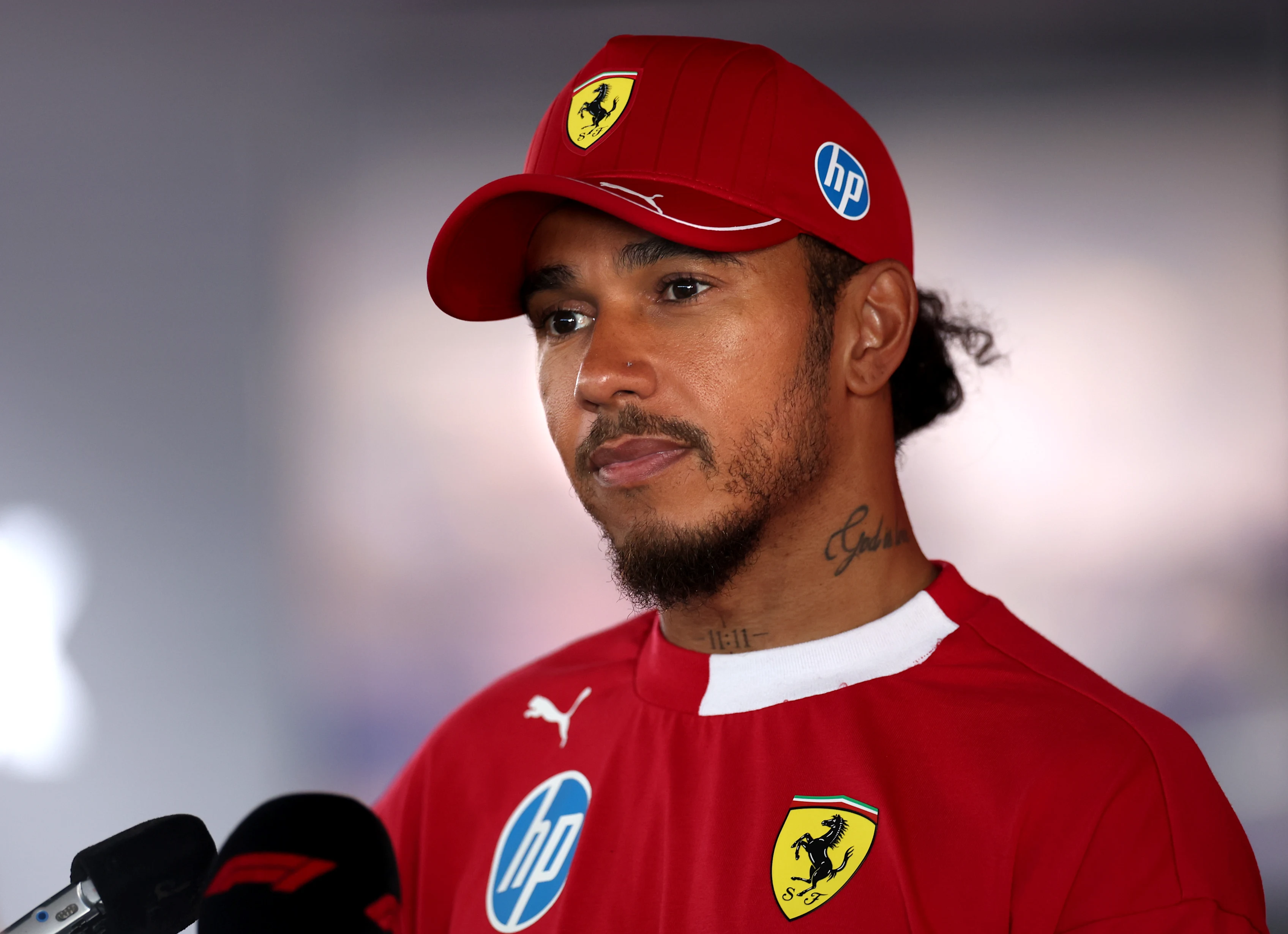 Lewis Hamilton du Royaume-Uni conduit le (44) Scuderia Ferrari HP SF-25 Ferrari pendant la Formule 1