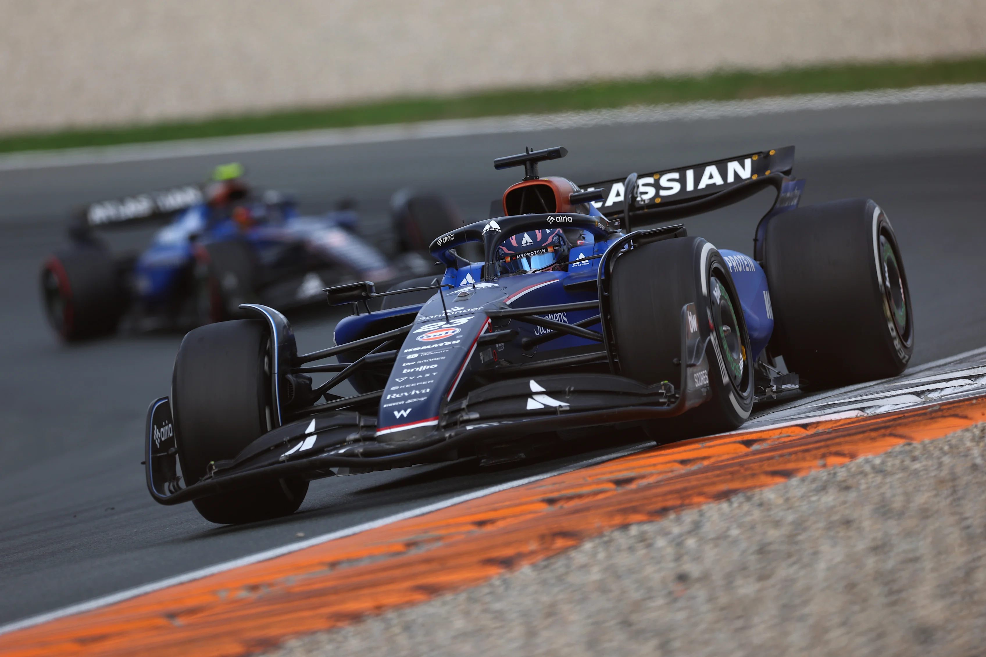 Zandvoort, Pays-Bas - 31 août: Alexander Albon de Thaïlande conduisant le (23) Williams FW47