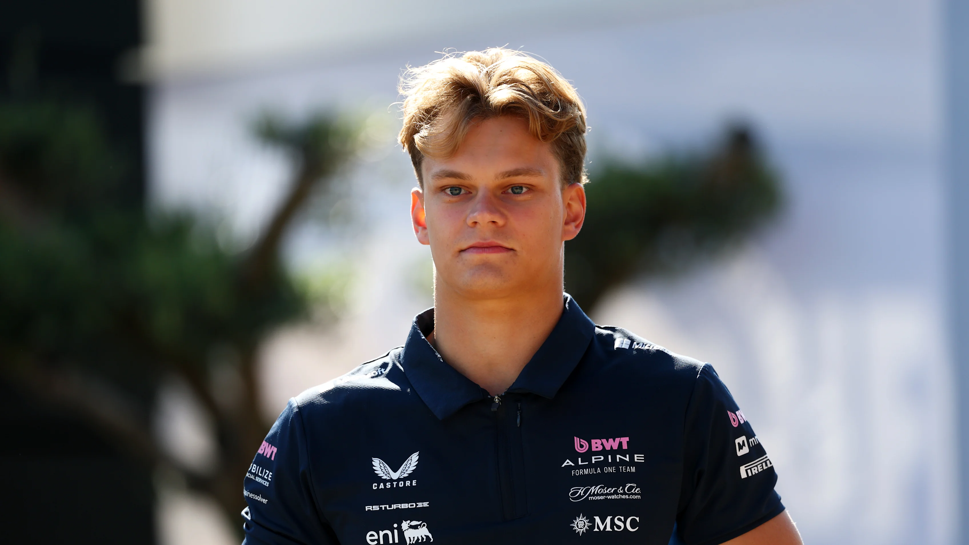 Monza, Italie - 04 septembre: Paul Aron d'Estonie et Alpine F1 arrive dans le paddock pendant