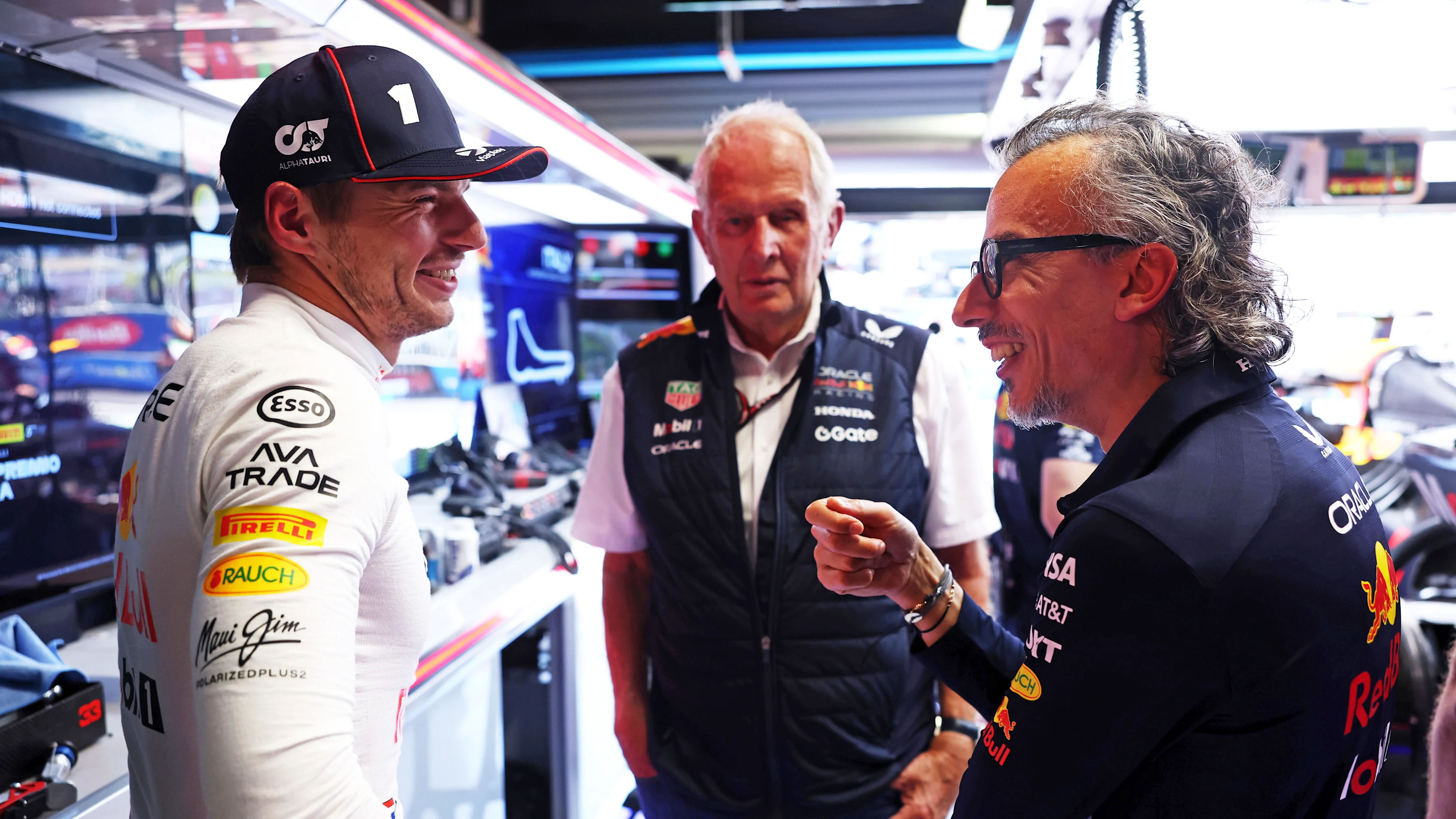 Monza, Italie - 05 septembre: Max Verstappen des Pays-Bas et Oracle Red Bull Racing Talks
