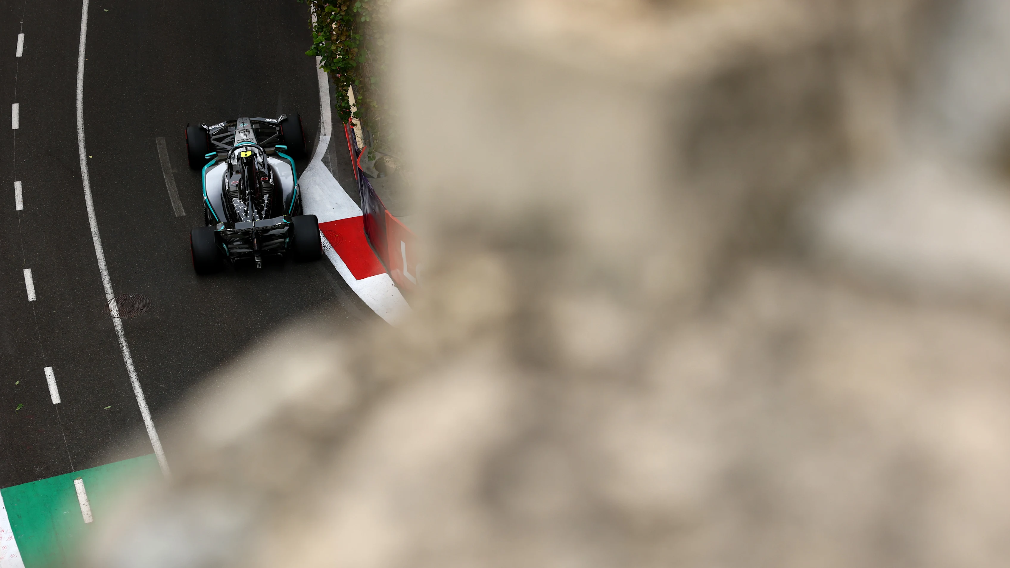 BAKU, AZERBAIJAN - SEPTEMBER 20: Andrea Kimi Antonelli of Italy driving the (12) Mercedes AMG Petronas F1 Team W16 on track during final practice ahead of the F1 Grand Prix of Azerbaijan at Baku City Circuit on September 20, 2025 in Baku, Azerbaijan. (Photo by Clive Rose/Getty Images)