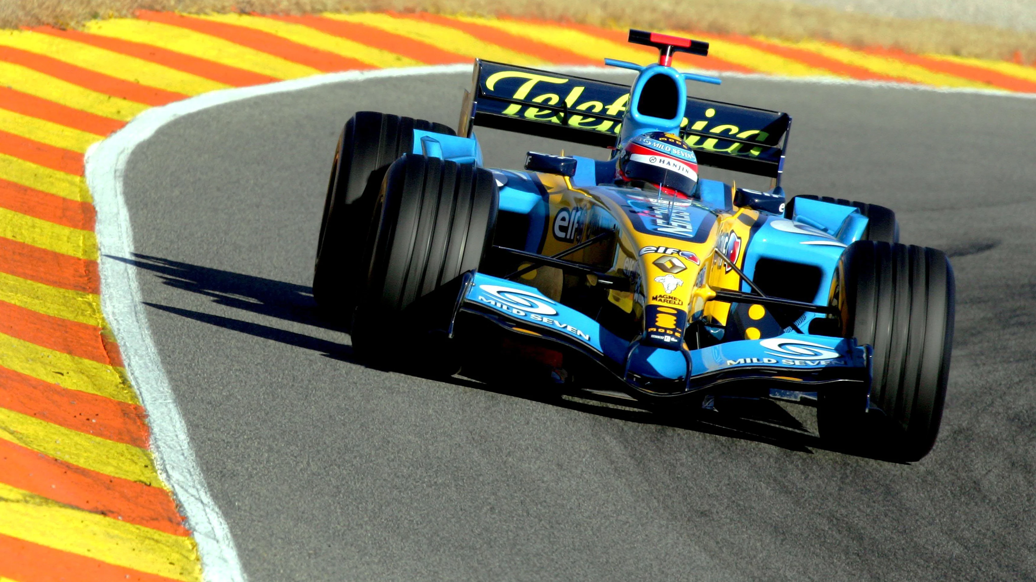 Fernando Alonso (ESP) Renault R25. Formula One Testing, Valencia, Spain, 2 February 2005. DIGITAL