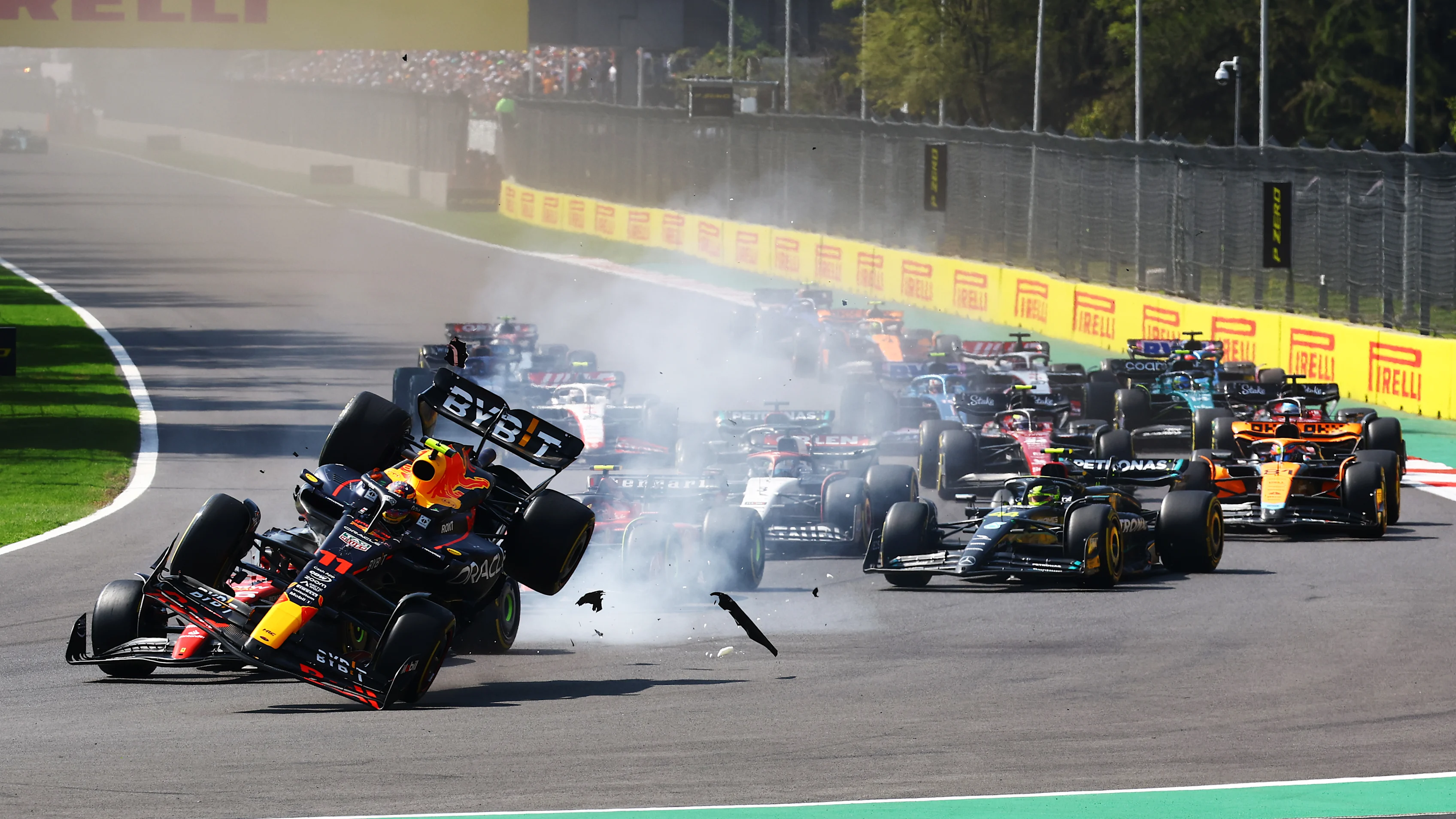MEXICO, MEXIQUE - 29 OCTOBRE : Sergio Perez du Mexique au volant du (11) Oracle Red Bull Racing