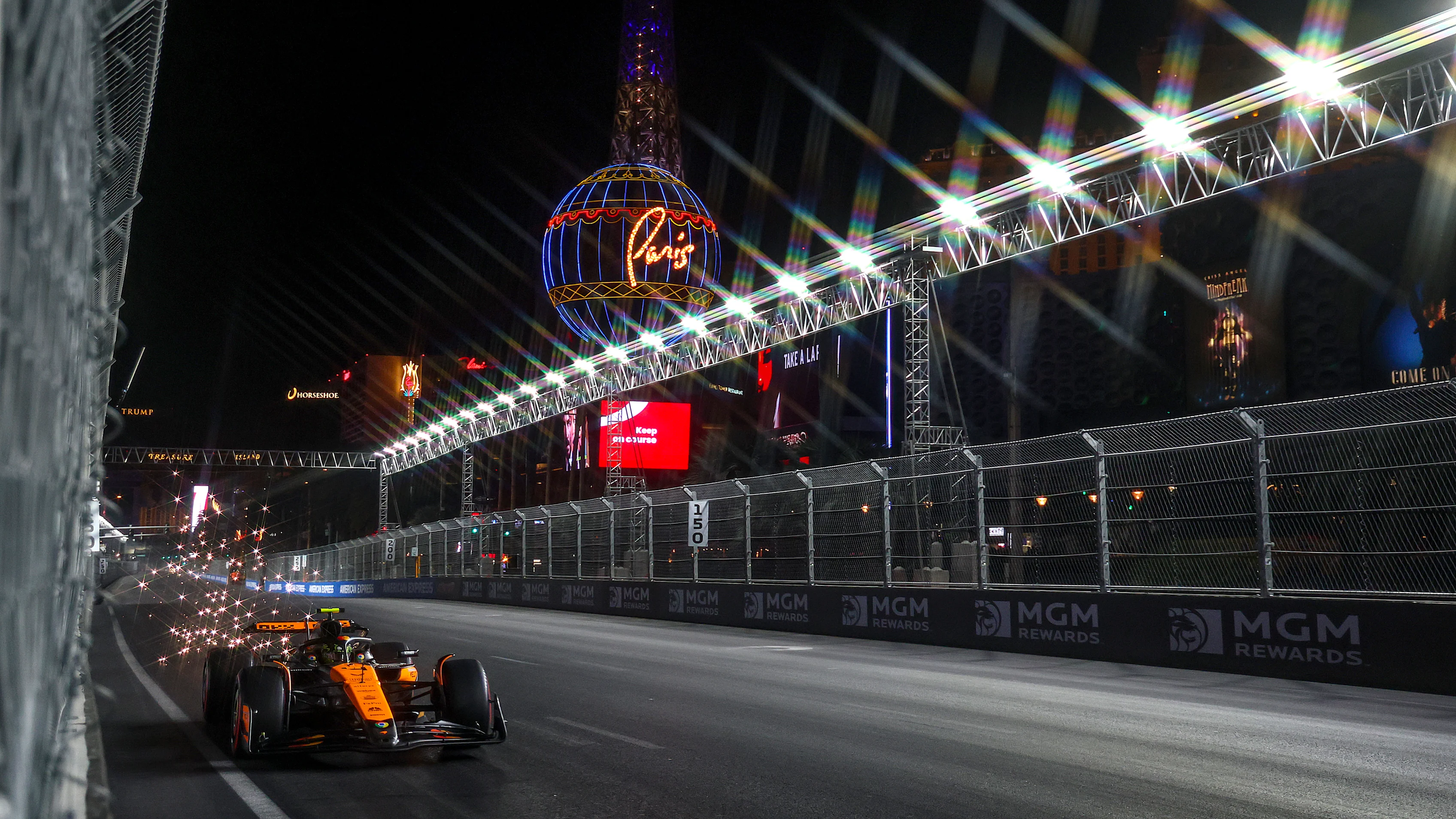 LAS VEGAS, NEVADA - 22 NOVEMBRE : (NOTE DE LA RÉDACTION : un filtre de caméra à effets spéciaux a été utilisé pour cela