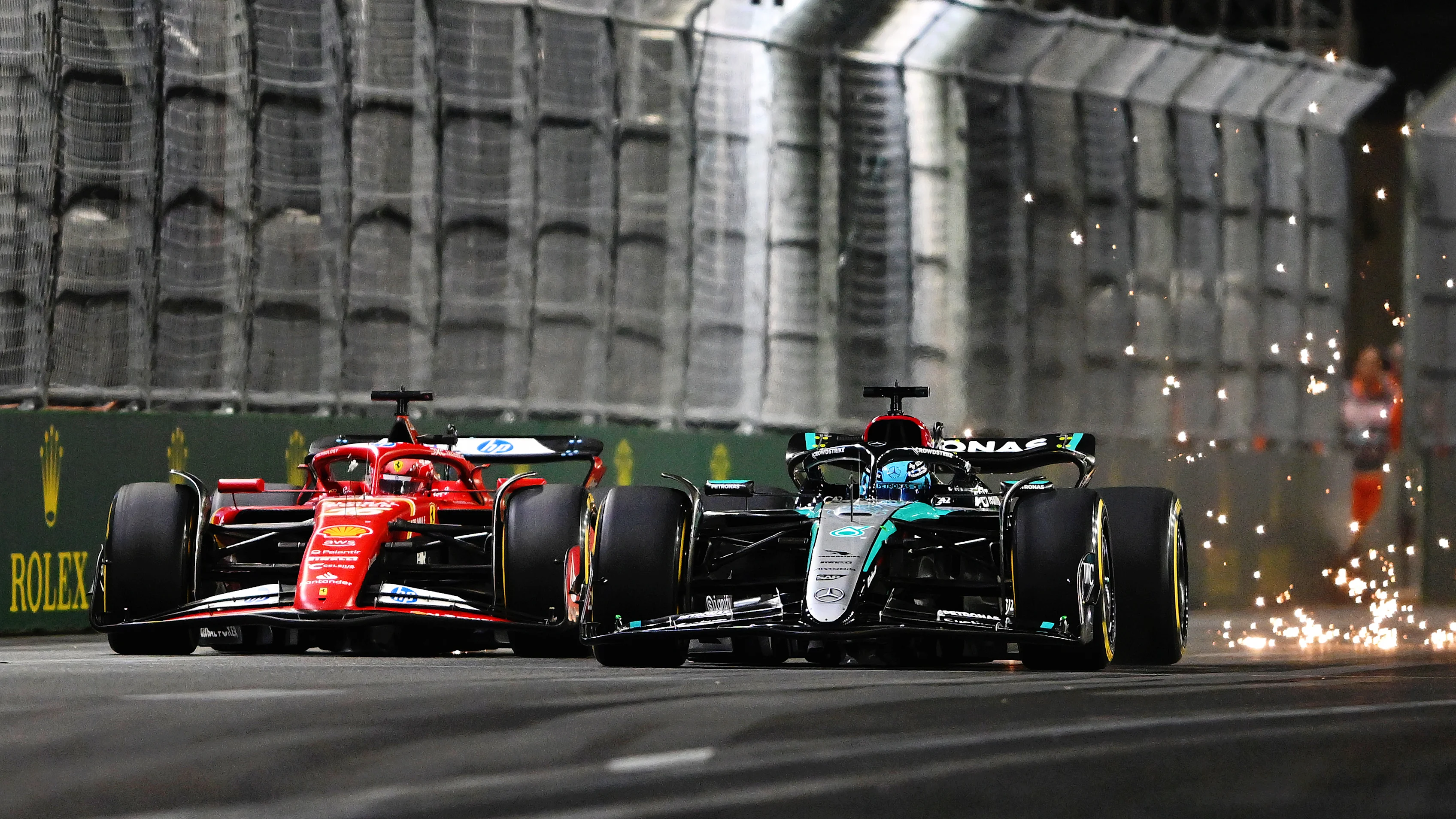 LAS VEGAS, NEVADA - 23 NOVEMBRE : Charles Leclerc de Monaco au volant de la (16) Ferrari SF-24 et