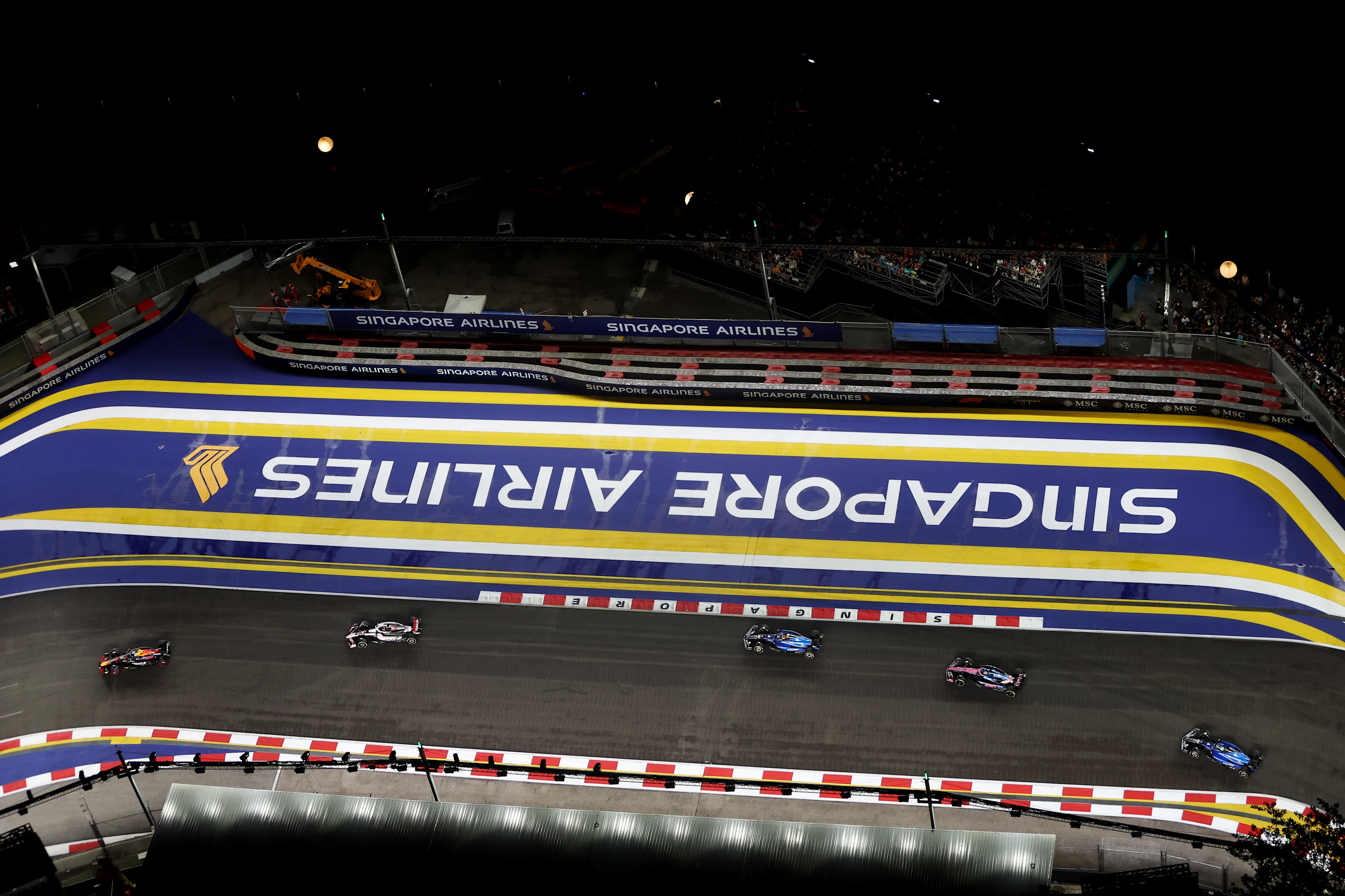 Singapour, Singapour - 05 octobre: ​​Yuki Tsunoda du Japon conduisant le (22) Oracle Red Bull Racing