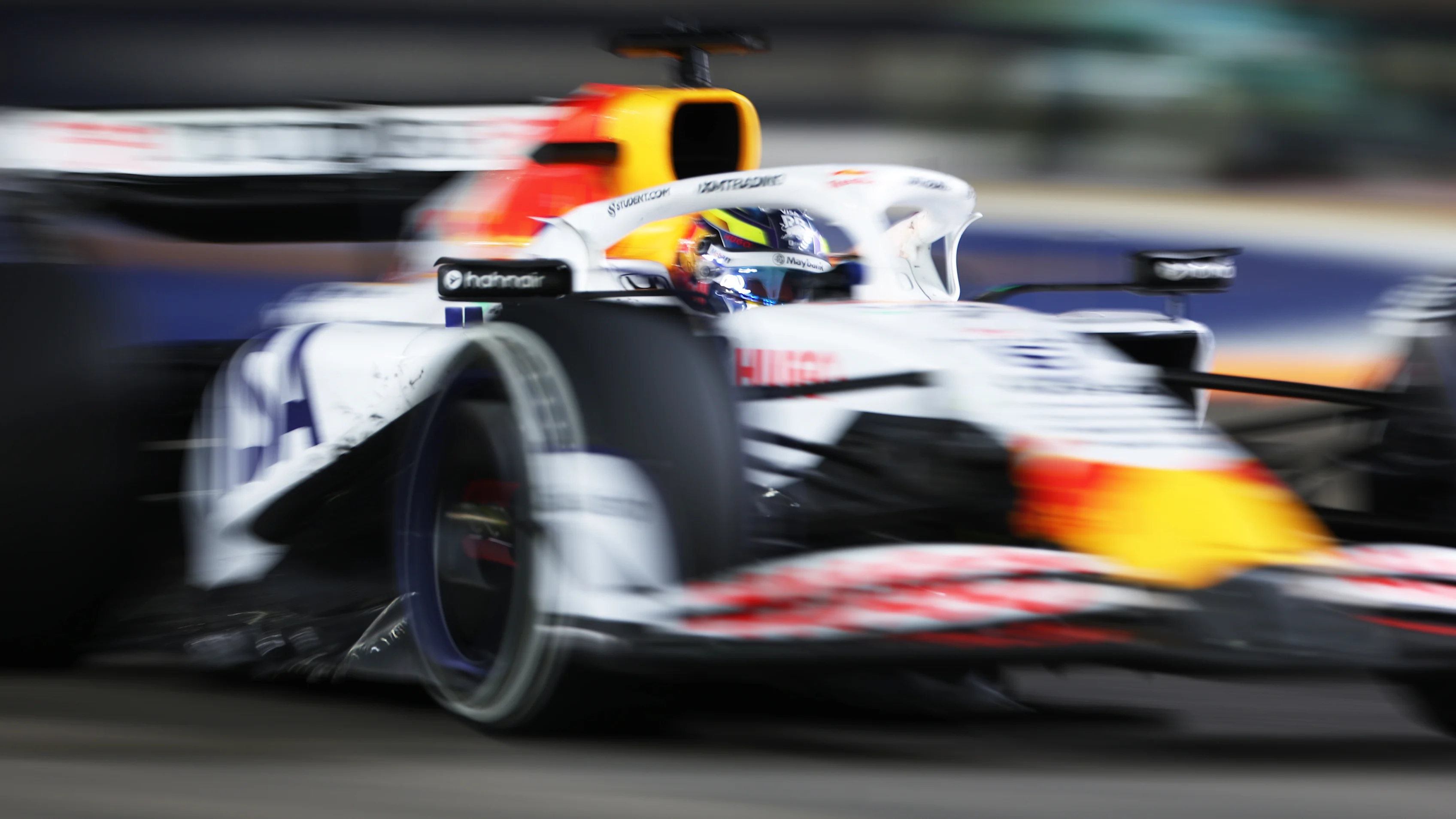 SINGAPORE, SINGAPORE - OCTOBER 05: Isack Hadjar of France driving the (6) Visa Cash App Racing Bulls VCARB 02 on track during the F1 Grand Prix of Singapore at Marina Bay Street Circuit on October 05, 2025 in Singapore, Singapore. (Photo by Mark Thompson/Getty Images)