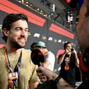 F1 75 L'animateur en direct Jack Whitehall a apprécié la victoire de George à Singapour