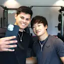 Le pilote Red Bull a fait une pause pour prendre des selfies pendant la séance