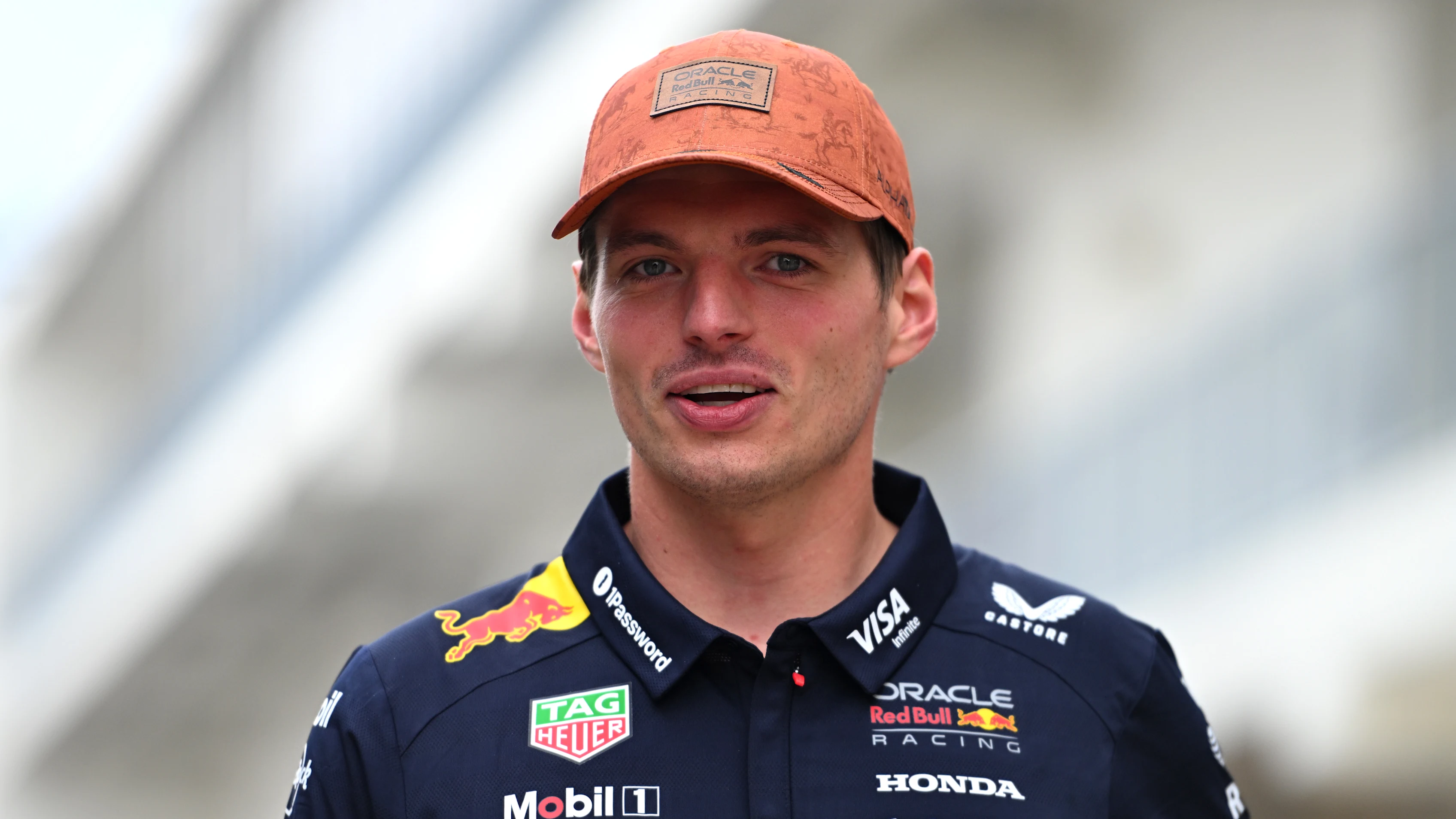 AUSTIN, TEXAS - 16 OCTOBRE : Max Verstappen des Pays-Bas et Oracle Red Bull Racing entrent