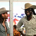 Les puissances country Warren Zeiders et Shaboozey ont apporté leur charme occidental au paddock
