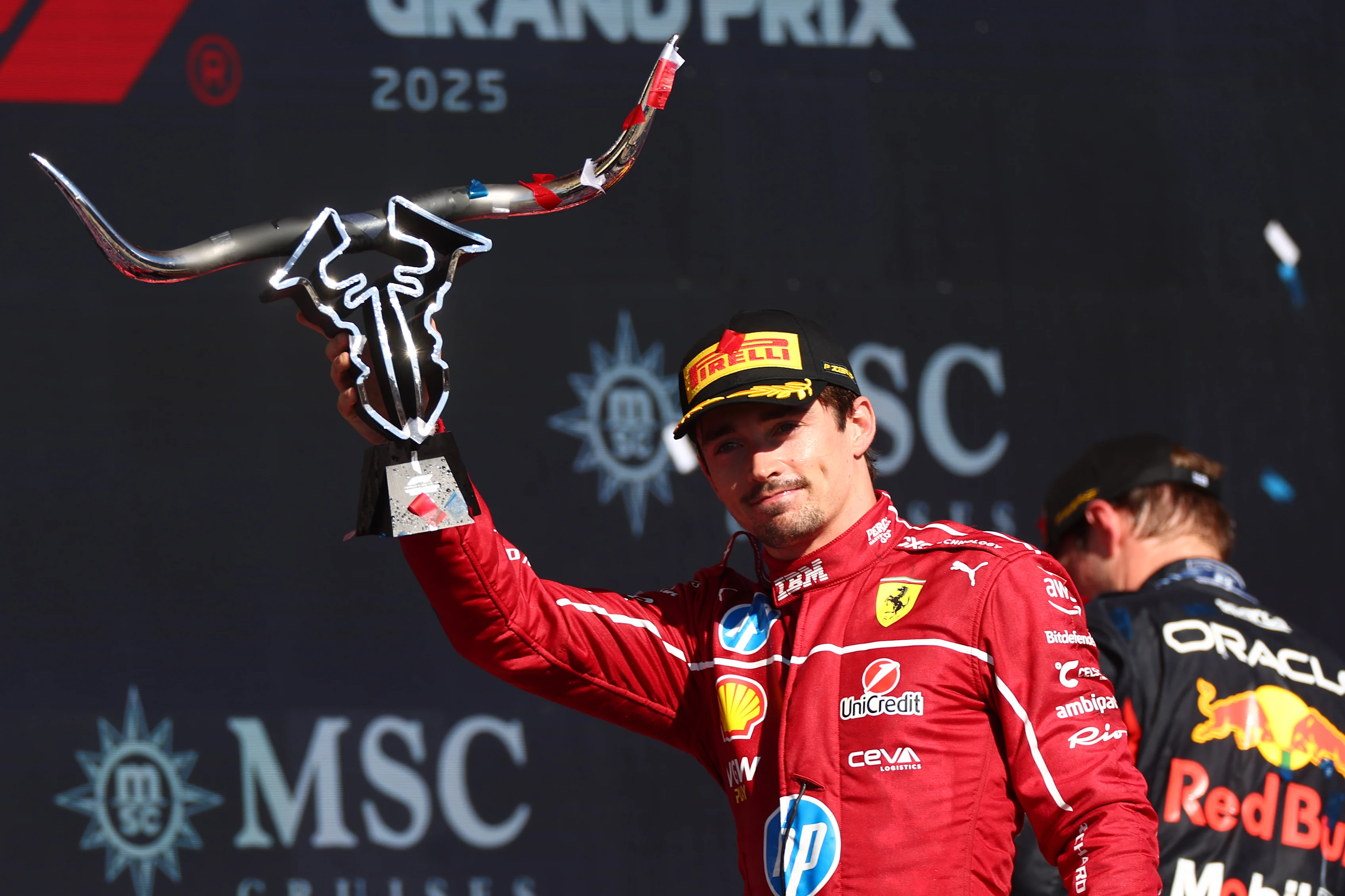 AUSTIN, TEXAS - 19 OCTOBRE : Charles Leclerc, troisième de Monaco et de la Scuderia Ferrari, quitte le
