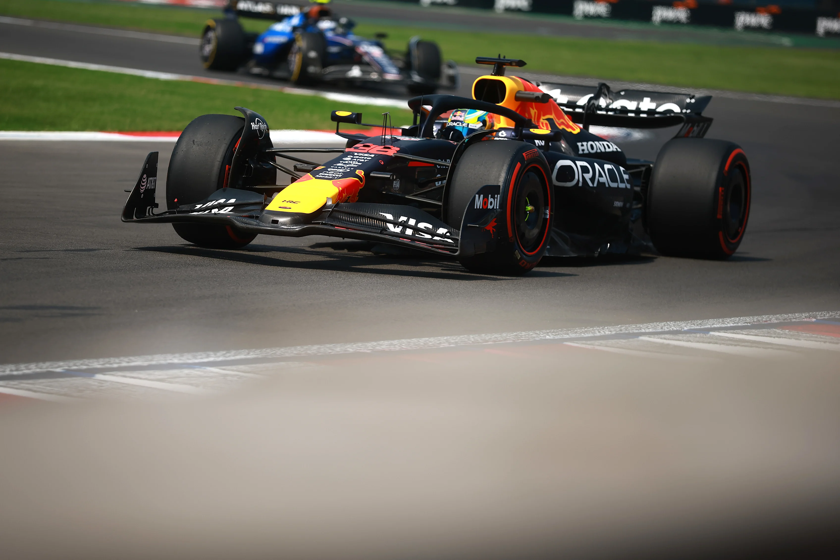 MEXICO, MEXIQUE - 24 OCTOBRE : Arvid Lindblad, de Grande-Bretagne, au volant du (36) Oracle Red Bull