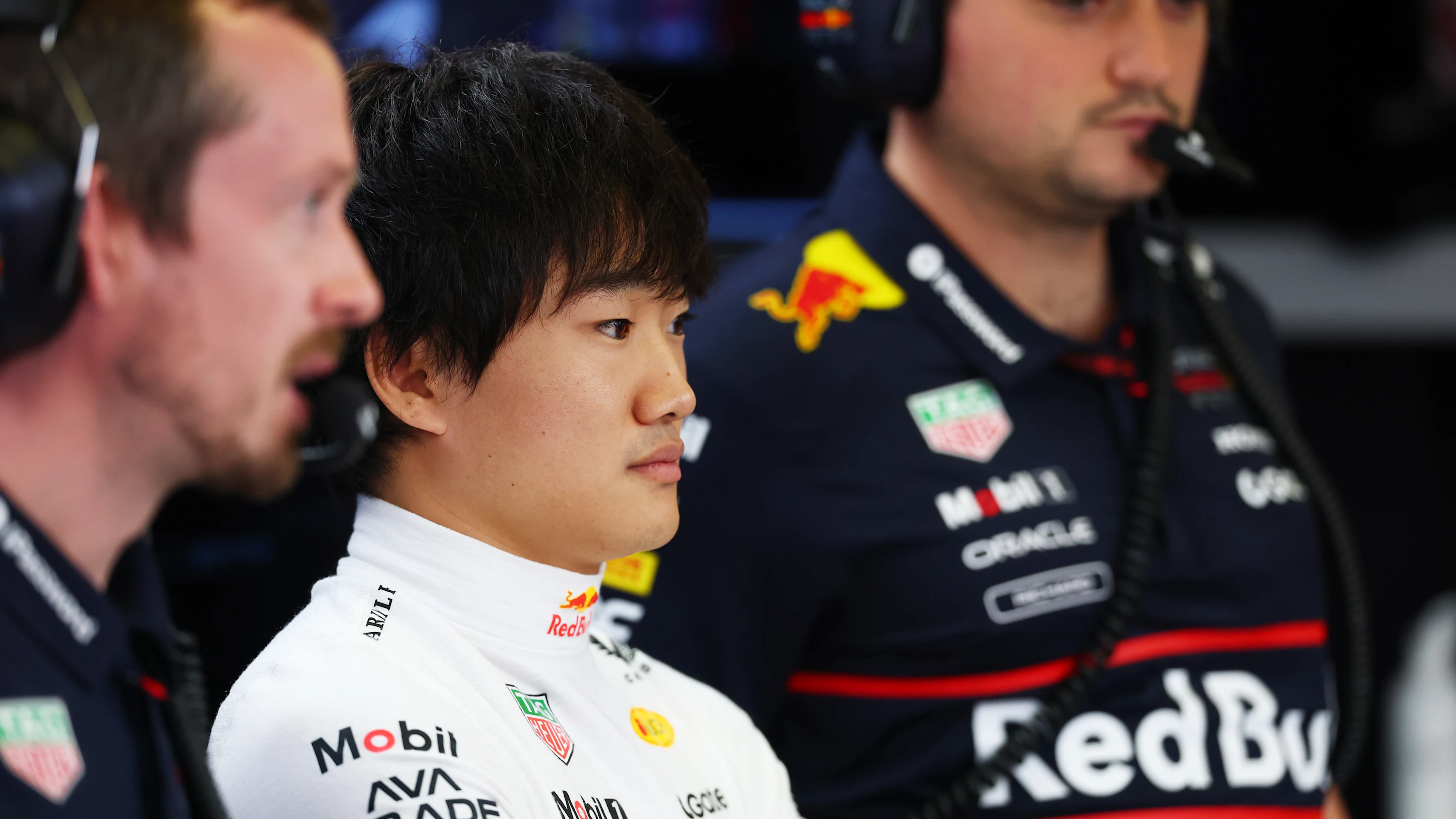 MEXICO, MEXIQUE - 25 OCTOBRE : Yuki Tsunoda du Japon et Oracle Red Bull Racing dans le garage