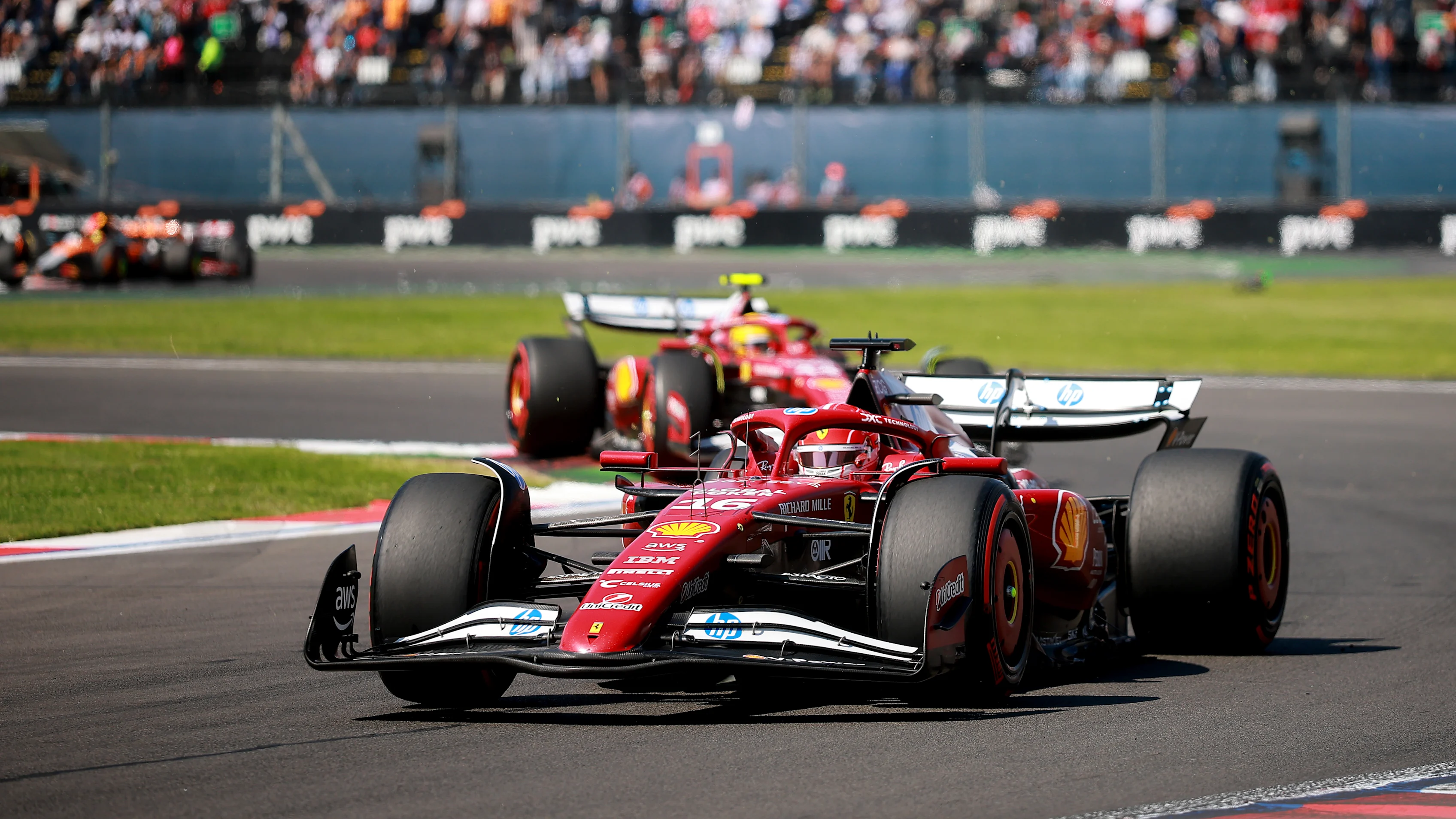 MEXICO, MEXIQUE - 26 OCTOBRE : Charles Leclerc de Monaco au volant de la (16) Scuderia Ferrari SF-25