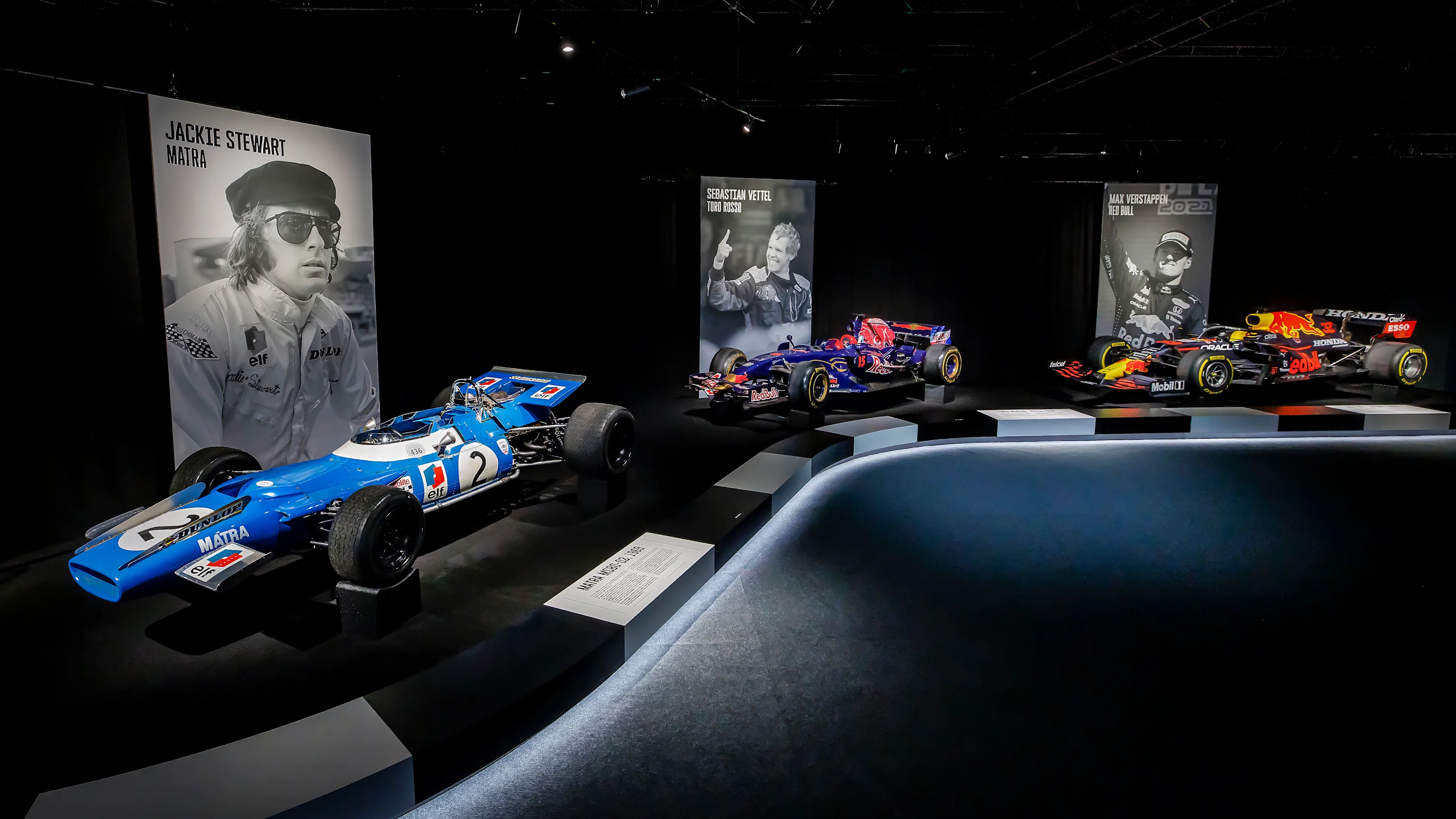 INTERNATIONAL GEFEIERTE FORMULA 1®-AUSSTELLUNG IM OBEX / OBERHAUSEN ERÖFFNET SIEBEN LEGENDÄRE