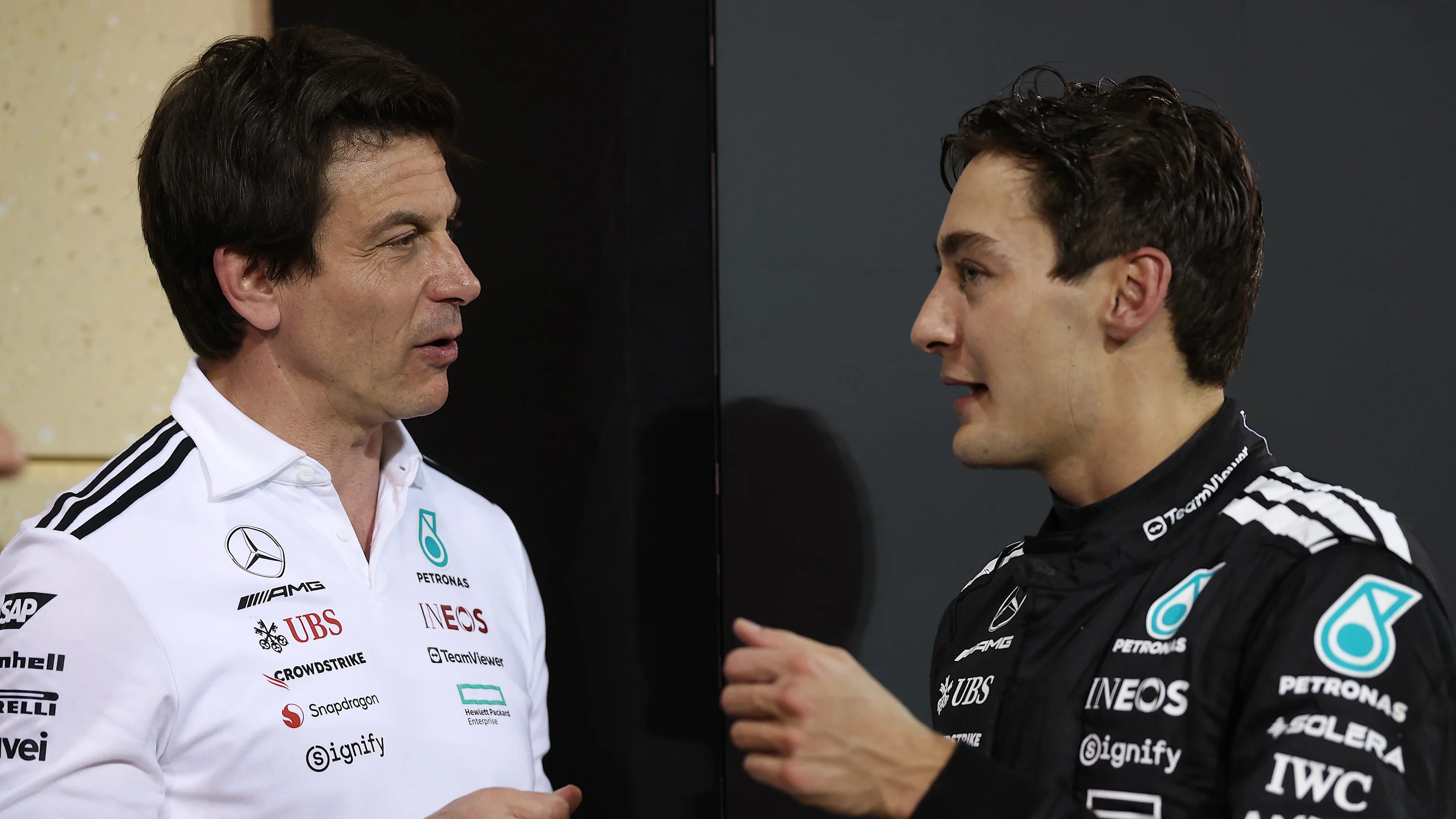 BAHREÏN, BAHREÏN - 13 AVRIL : Lando Norris, troisième de Grande-Bretagne et McLaren, félicite