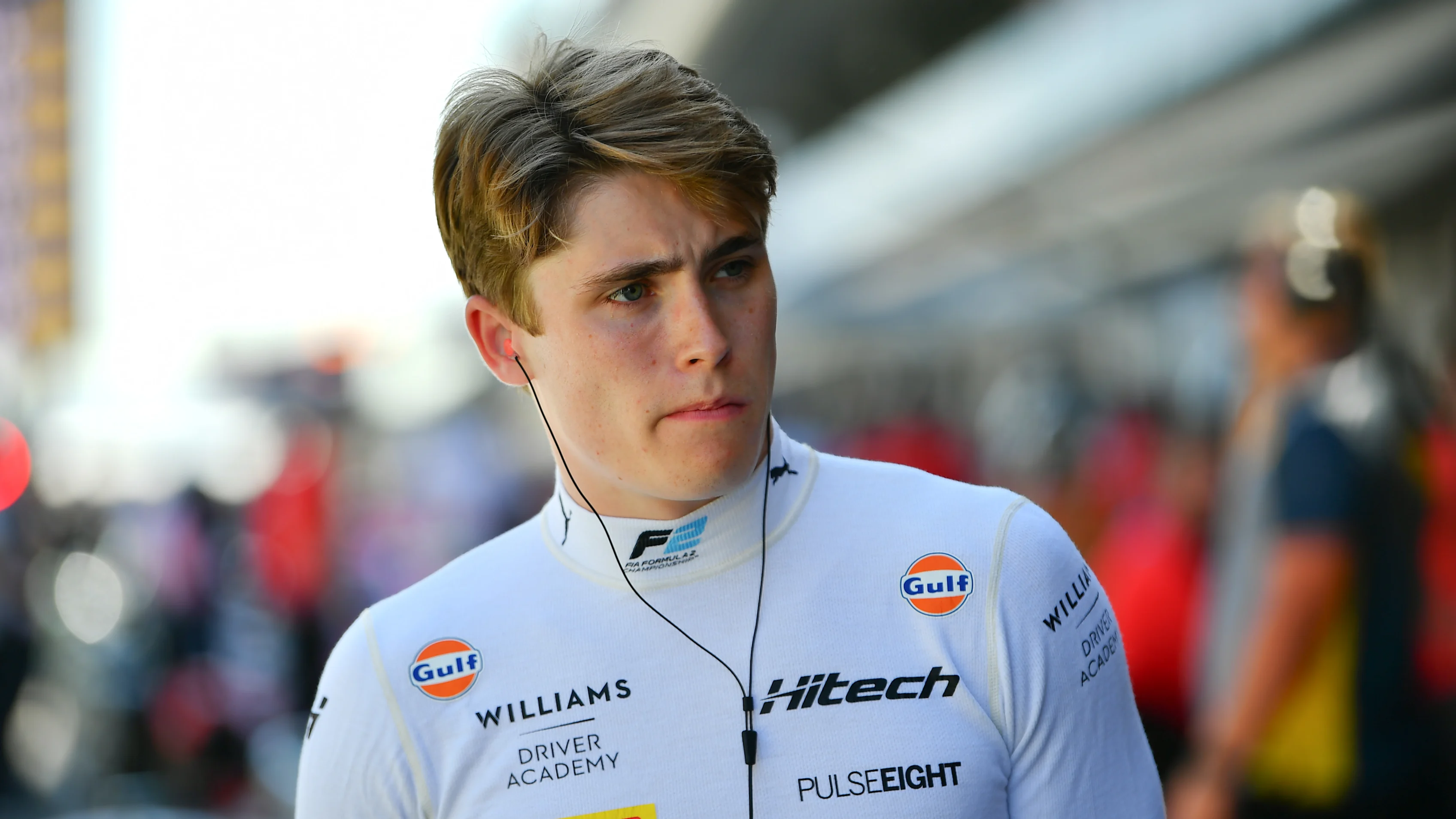 BARCELONE, ESPAGNE - 30 MAI : Luke Browning de Grande-Bretagne et Hitech TGR (7) regardent pendant