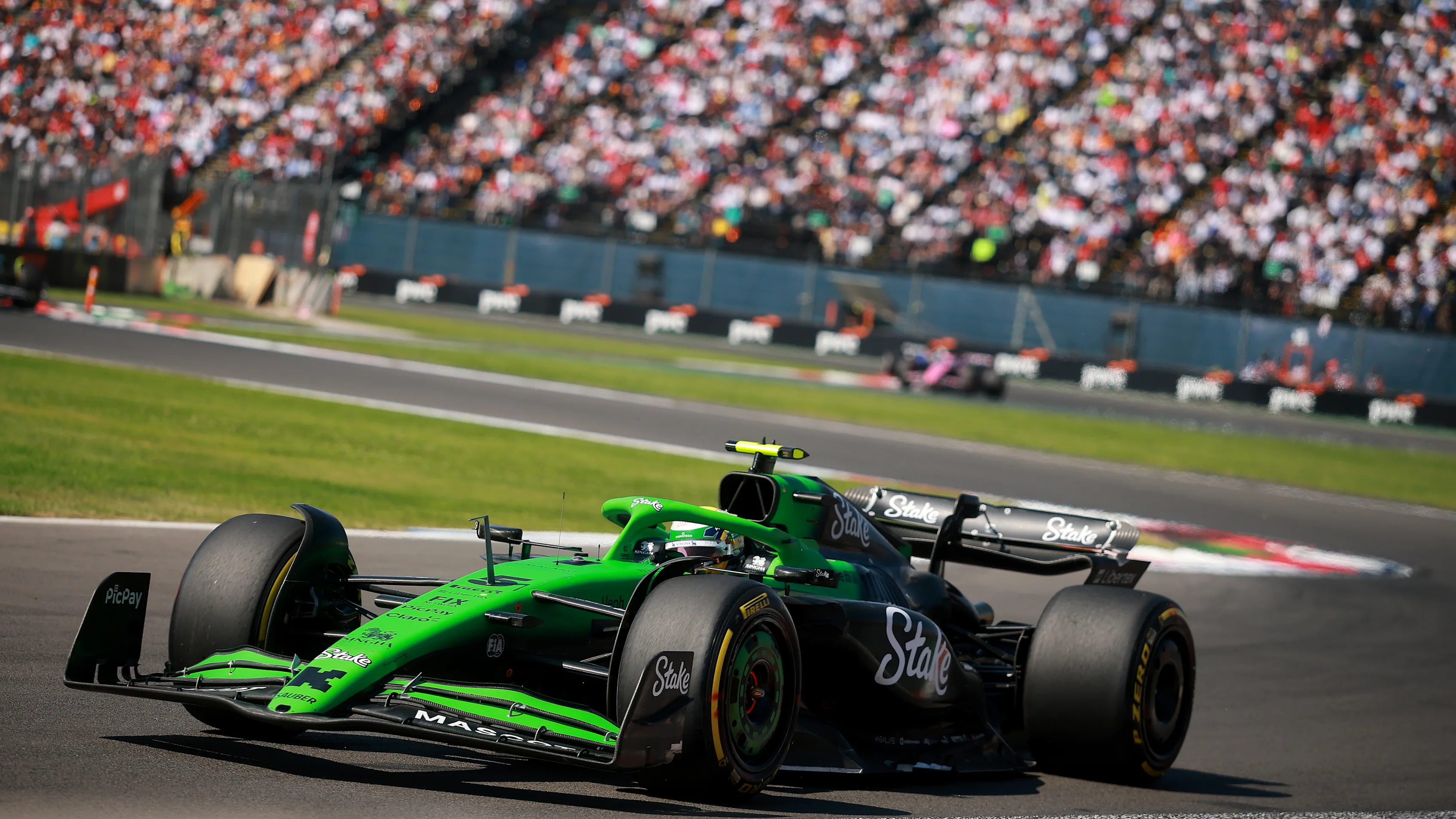 MEXICO, MEXIQUE - 26 OCTOBRE : Gabriel Bortoleto du Brésil au volant du (5) Kick Sauber C45