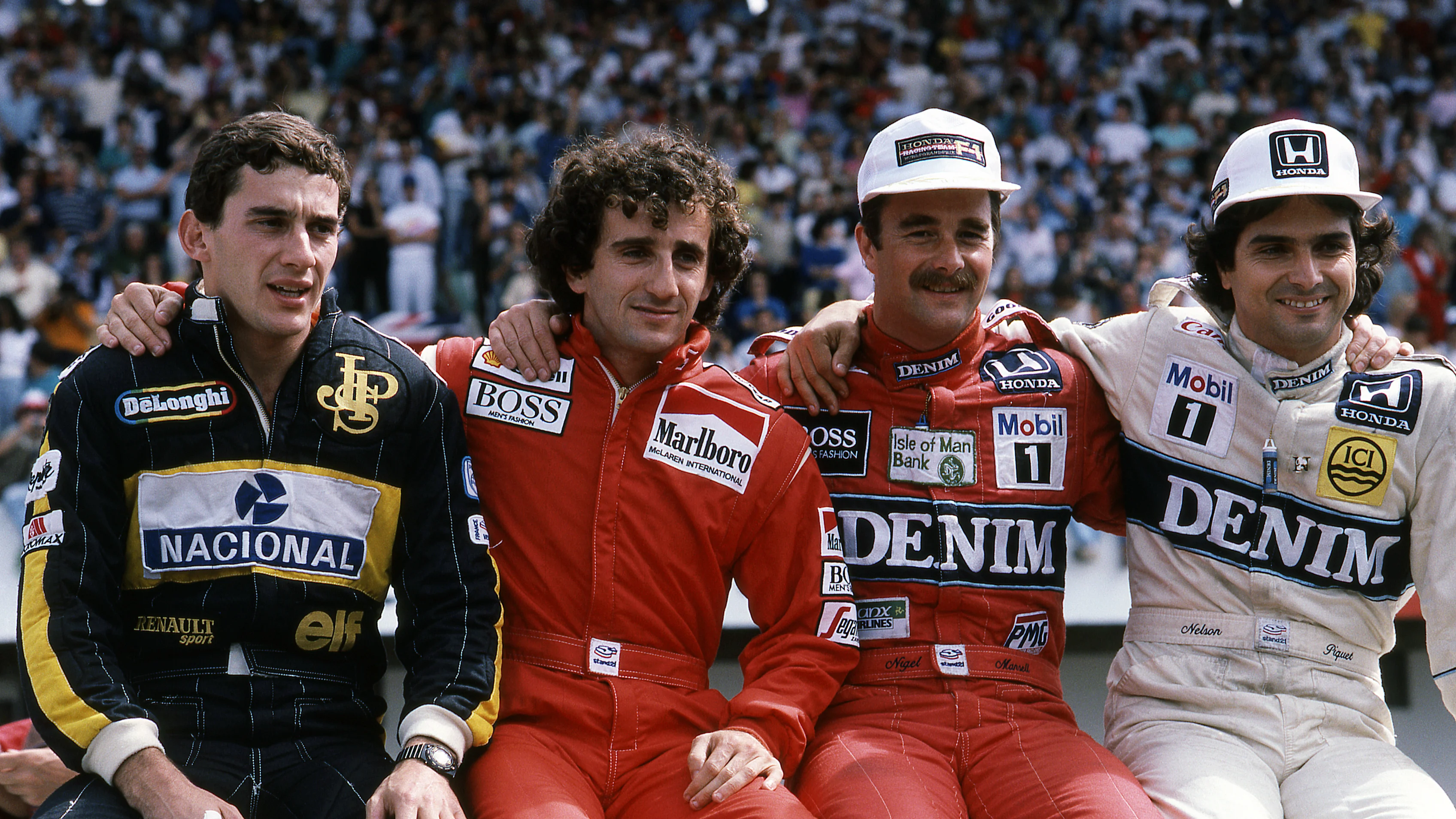 (De gauche à droite) Ayrton Senna (BRA) Lotus 98T, 4ème place, Alain Prost (FRA) McLaren MP4/2C, 2ème place,
