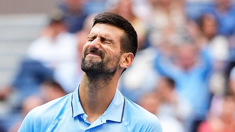 Novak Djokovic a perdu en deux sets en demi-finale de l'US Open contre Carlos Alcaraz.