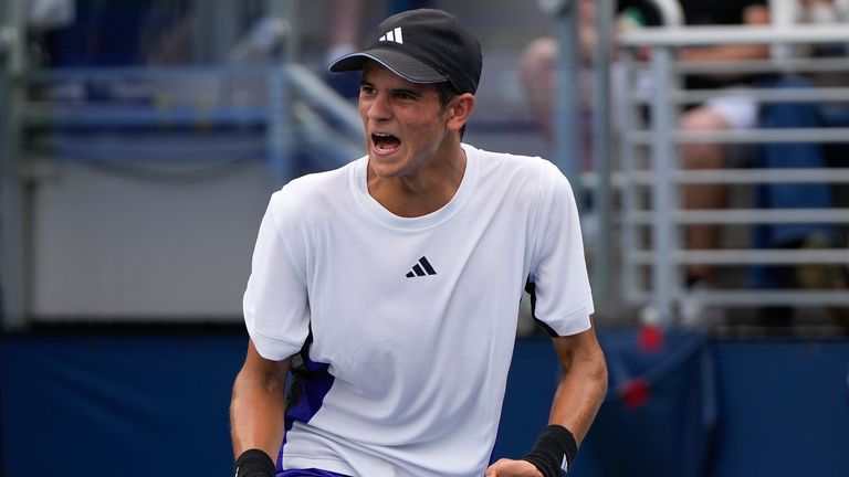 Rafael Jodar, d'Espagne, réagit après avoir battu Nicolai Budkov Kjaer, de Norvège, lors de la finale du simple garçon du champion de tennis de l'US Open