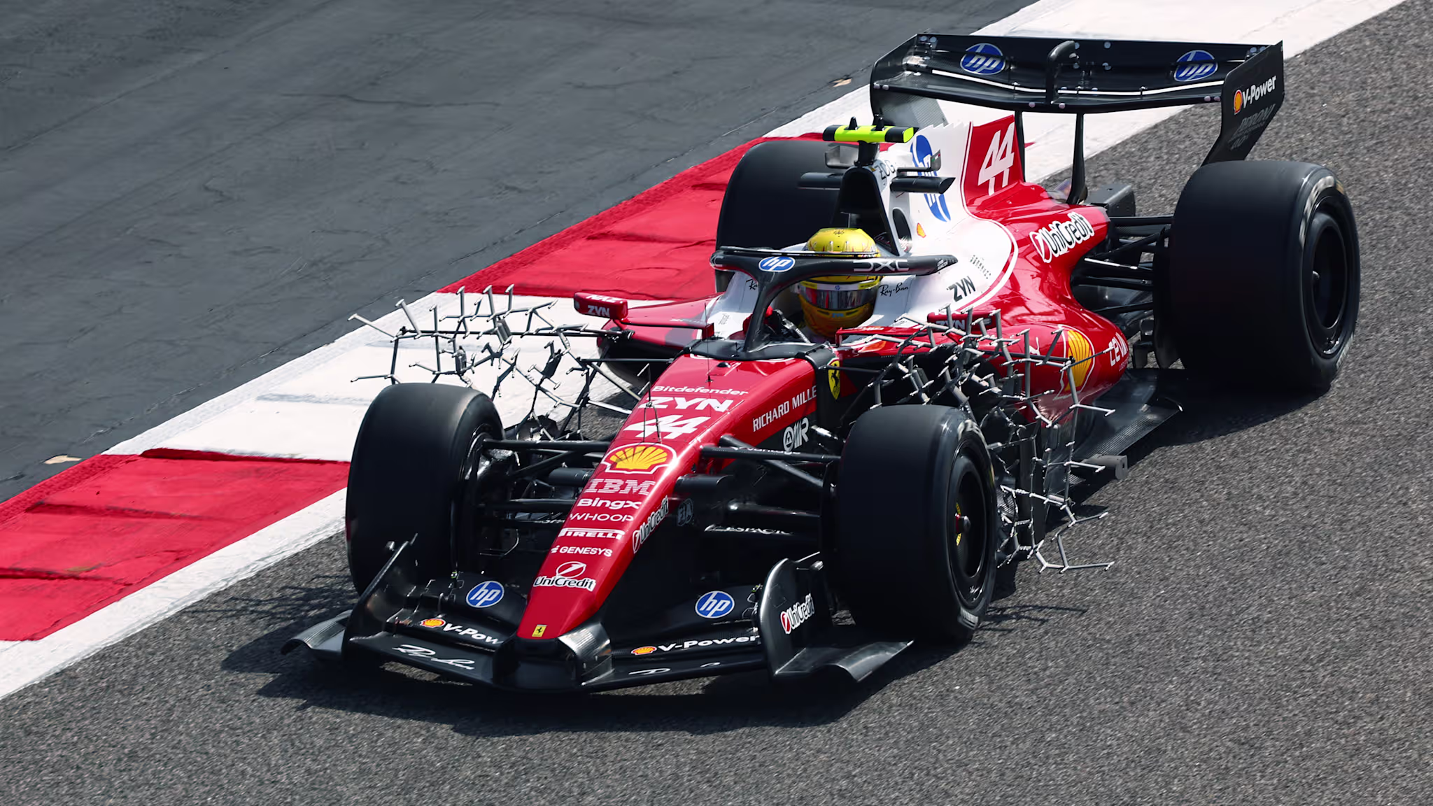 REGARDER : Les voitures entrent en piste lors de la première journée des premiers essais de pré-saison 2026 à Bahreïn