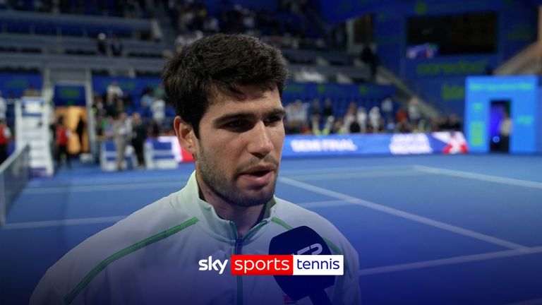 Carlos Alcaraz était de bonne humeur après avoir battu Andrey Rublev pour atteindre la finale de l'Open du Qatar.