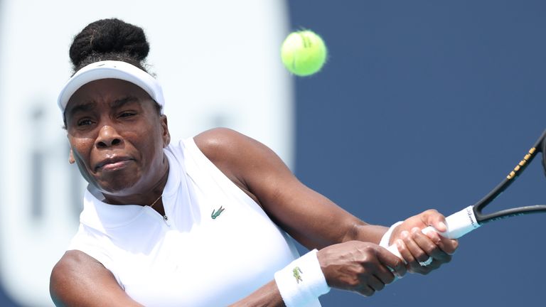 Venus Williams a été éliminée au premier tour de l'Open de Miami face à la Britannique Fran Jones.