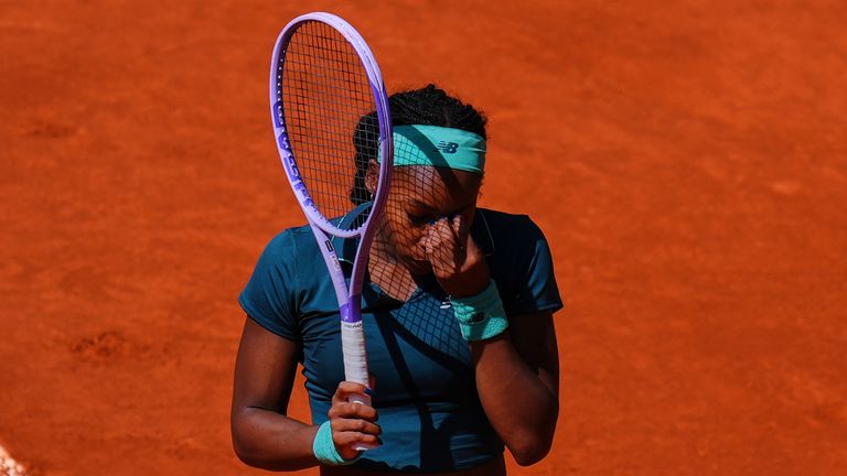 L'Américaine Coco Gauff réagit contre la Roumaine Sorana Cirstea lors du tournoi de tennis Open de Madrid, le dimanche 26 avril 2026. (AP Photo/Manu Fernandez)